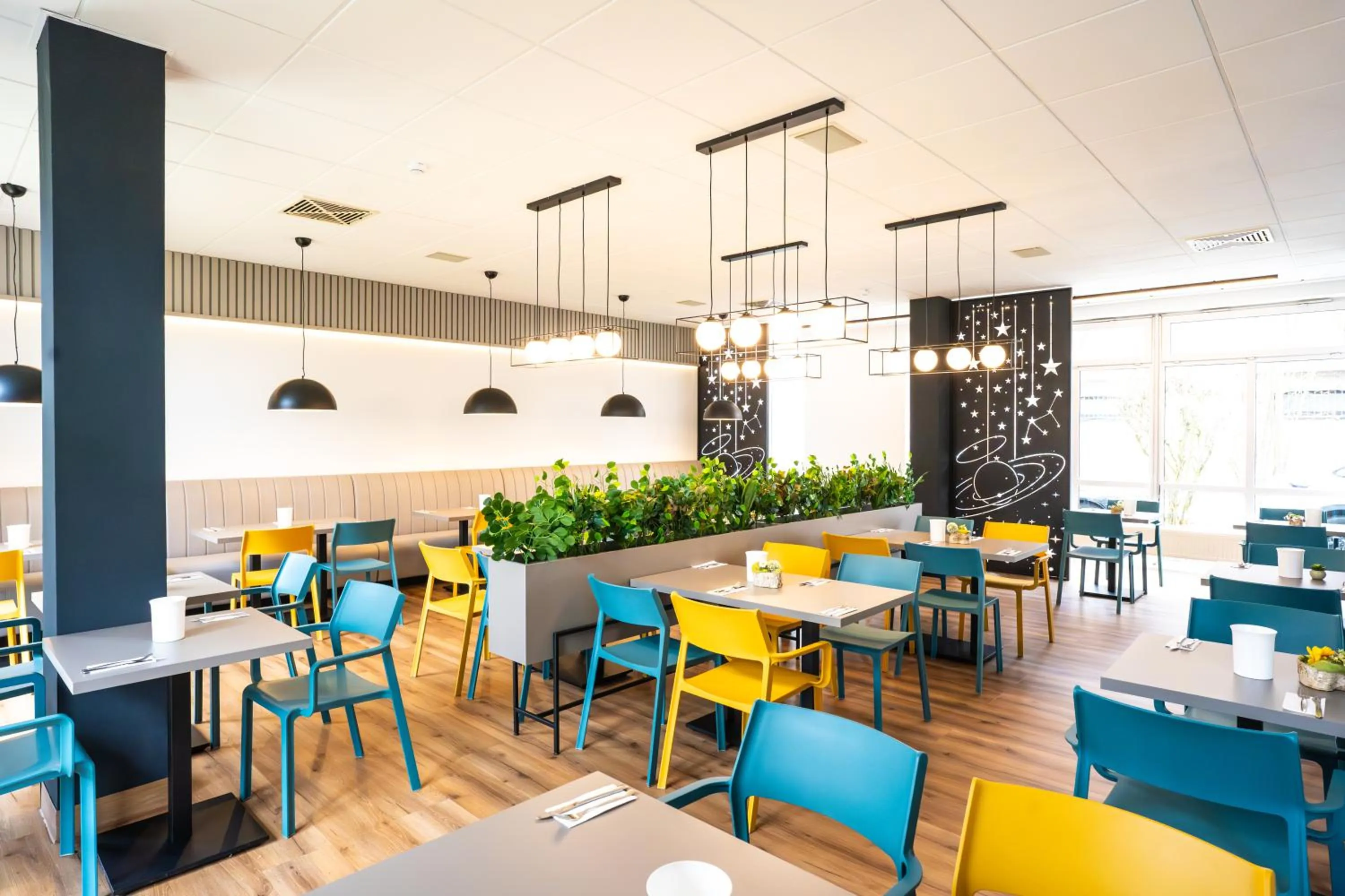 Restaurant/places to eat in Taste Hotel Jettingen