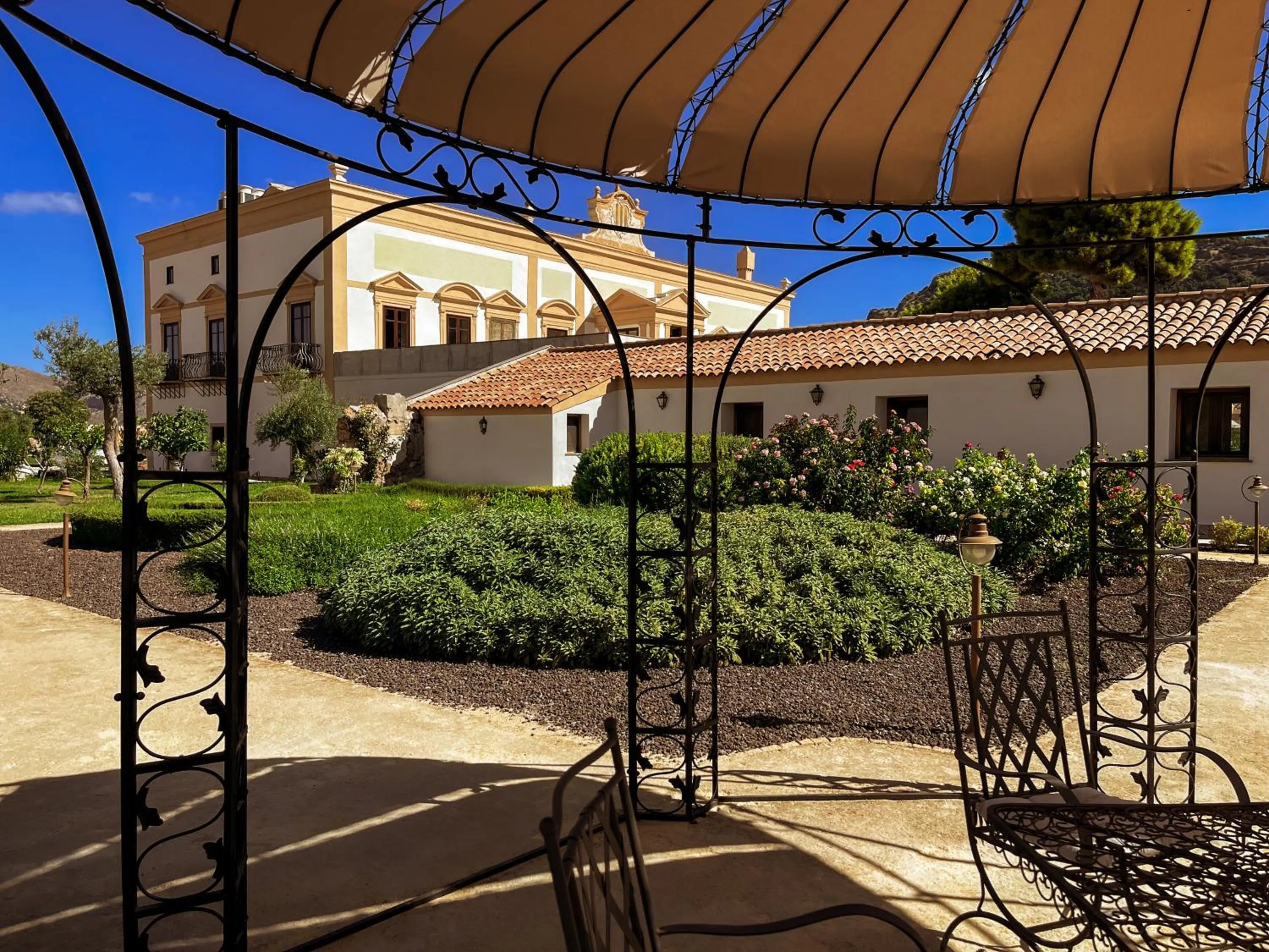 Garden in Villa del Gattopardo