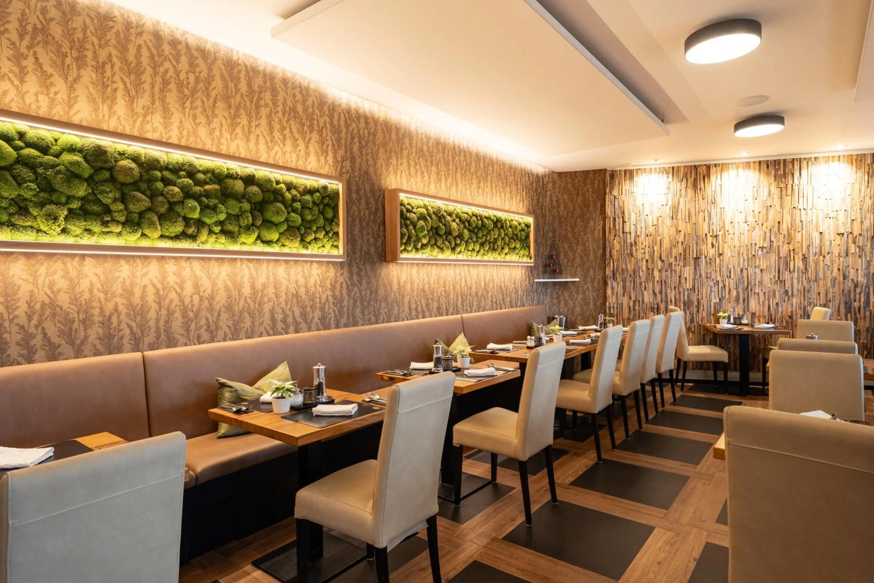 Restaurant/places to eat in Hotel Am Schloss *** Superior