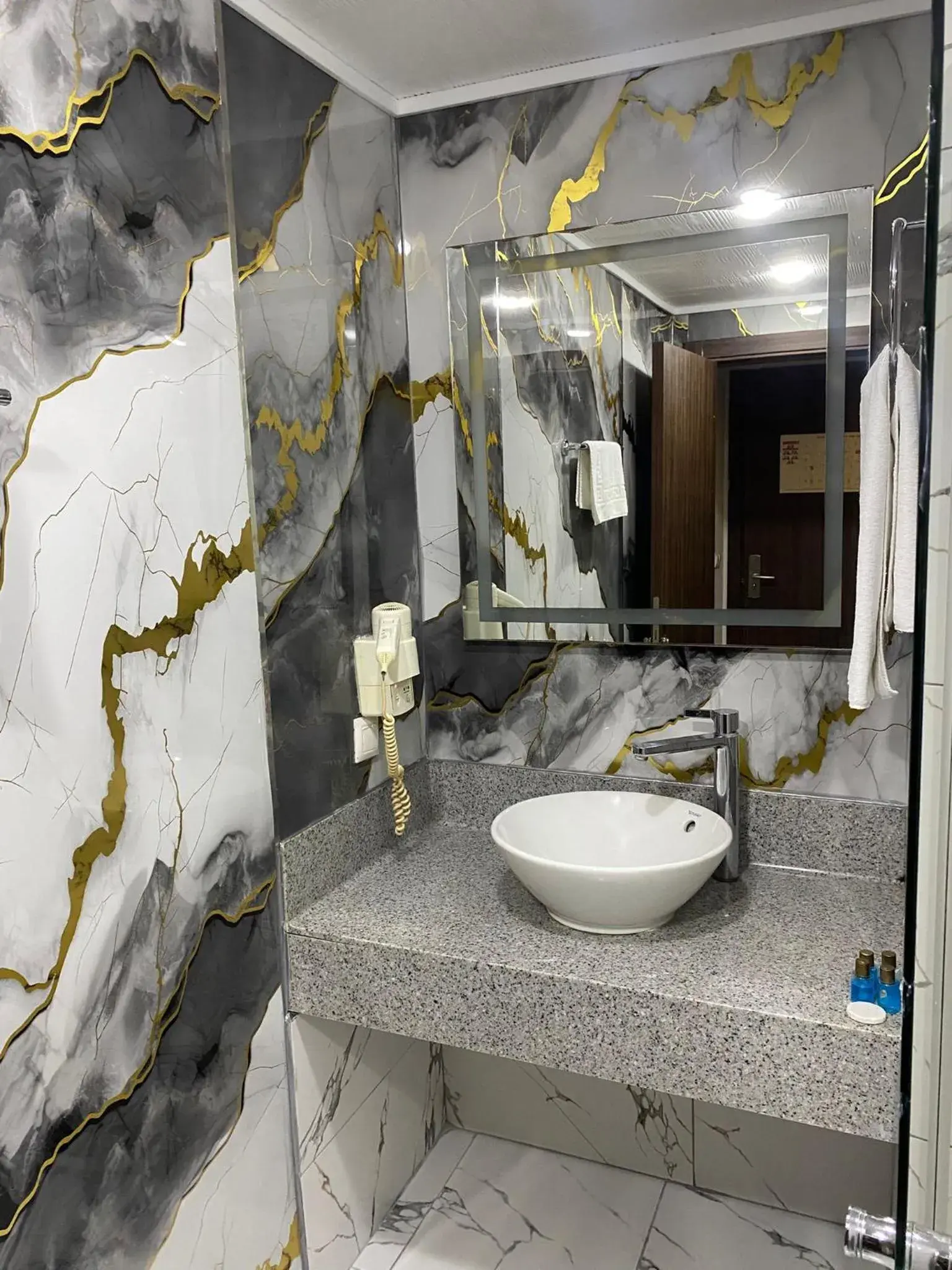 Standard Twin Room in koza millenyum hotel&spa Standard Twin Room in koza millenyum hotel&spa