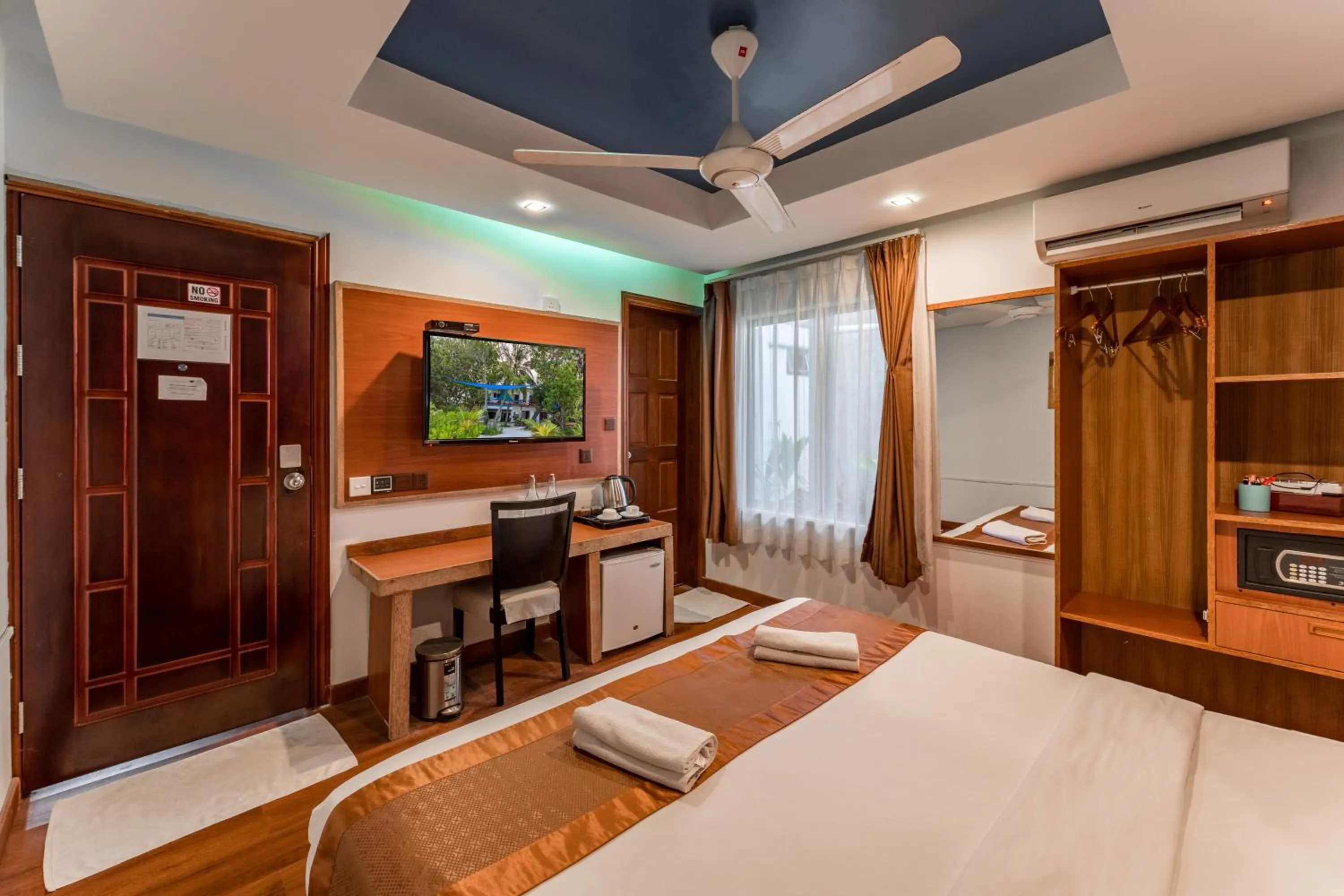 Bedroom, Bed in Maamadi Boutique