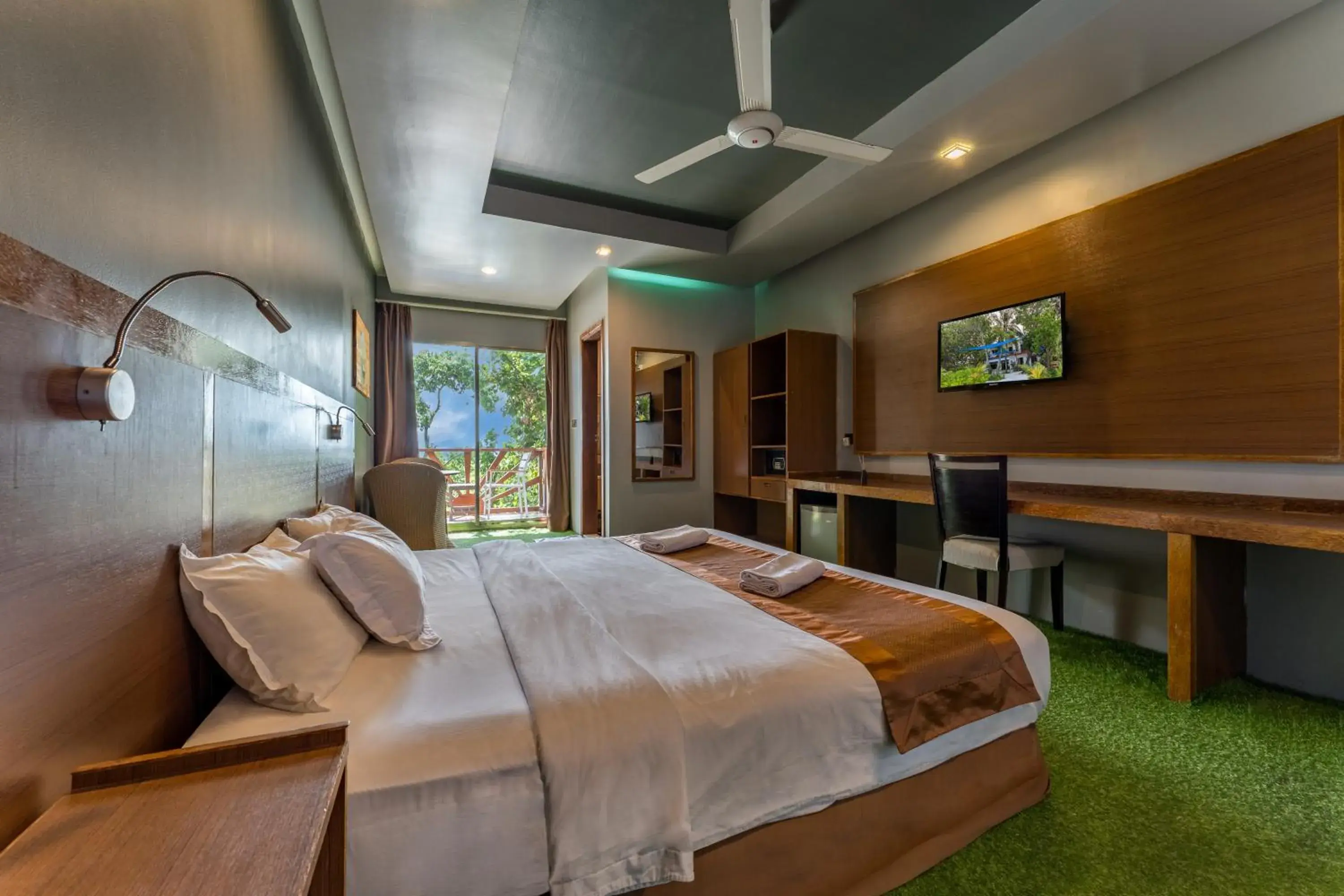 Bed in Maamadi Boutique Bed in Maamadi Boutique