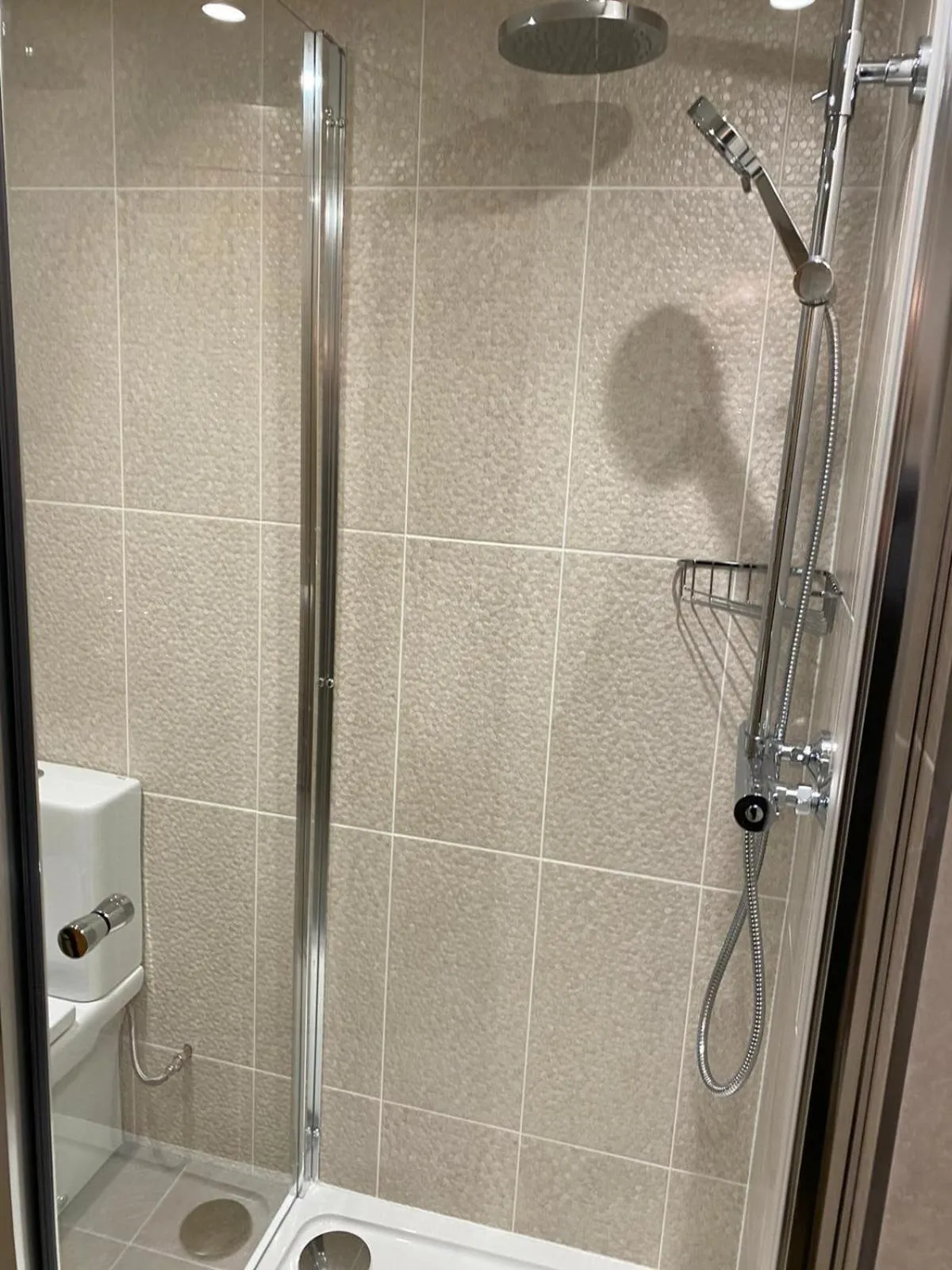 Bathroom in Waverley Inn Holiday Apartments