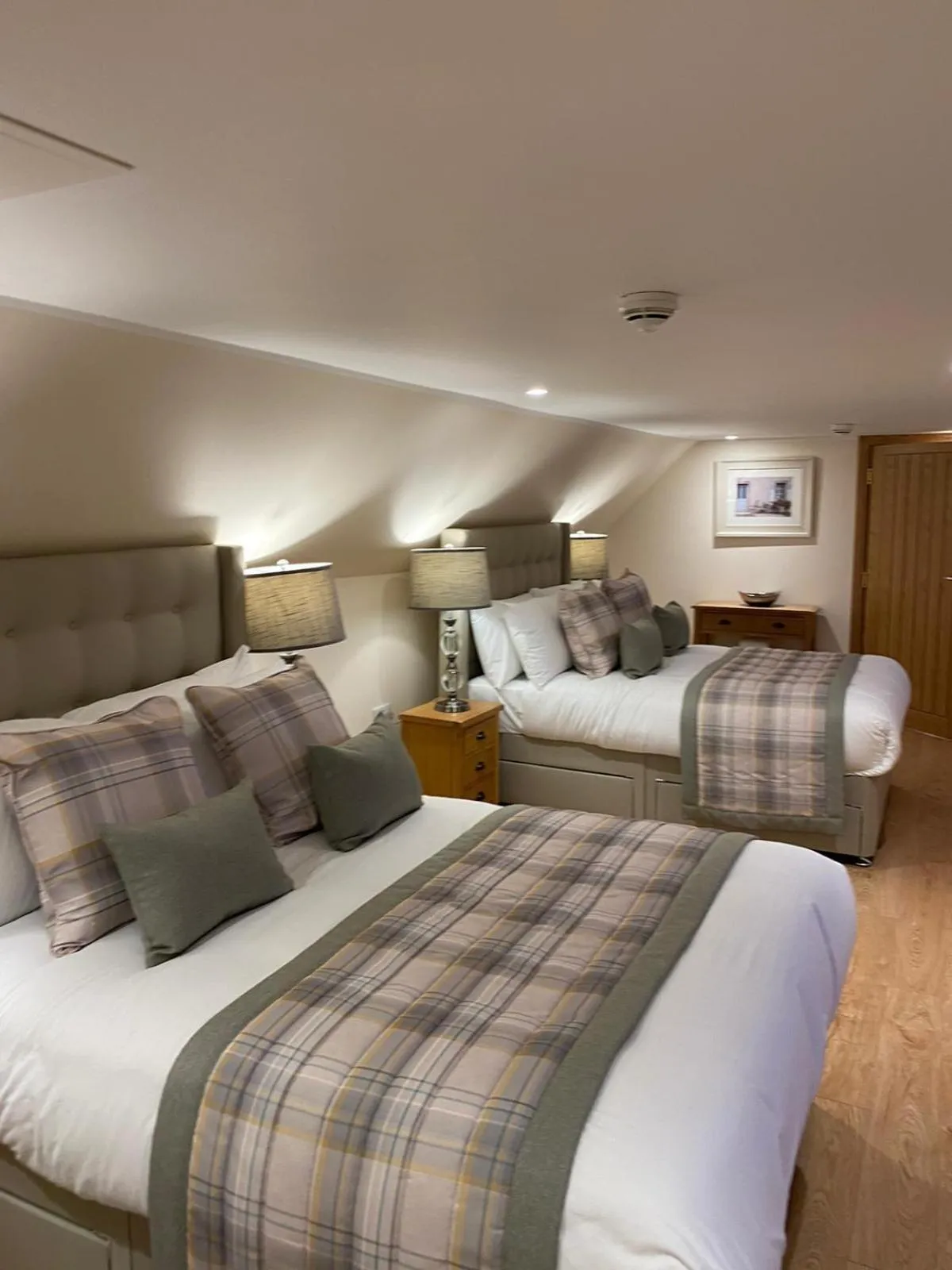 Bedroom, Bed in Waverley Inn Holiday Apartments