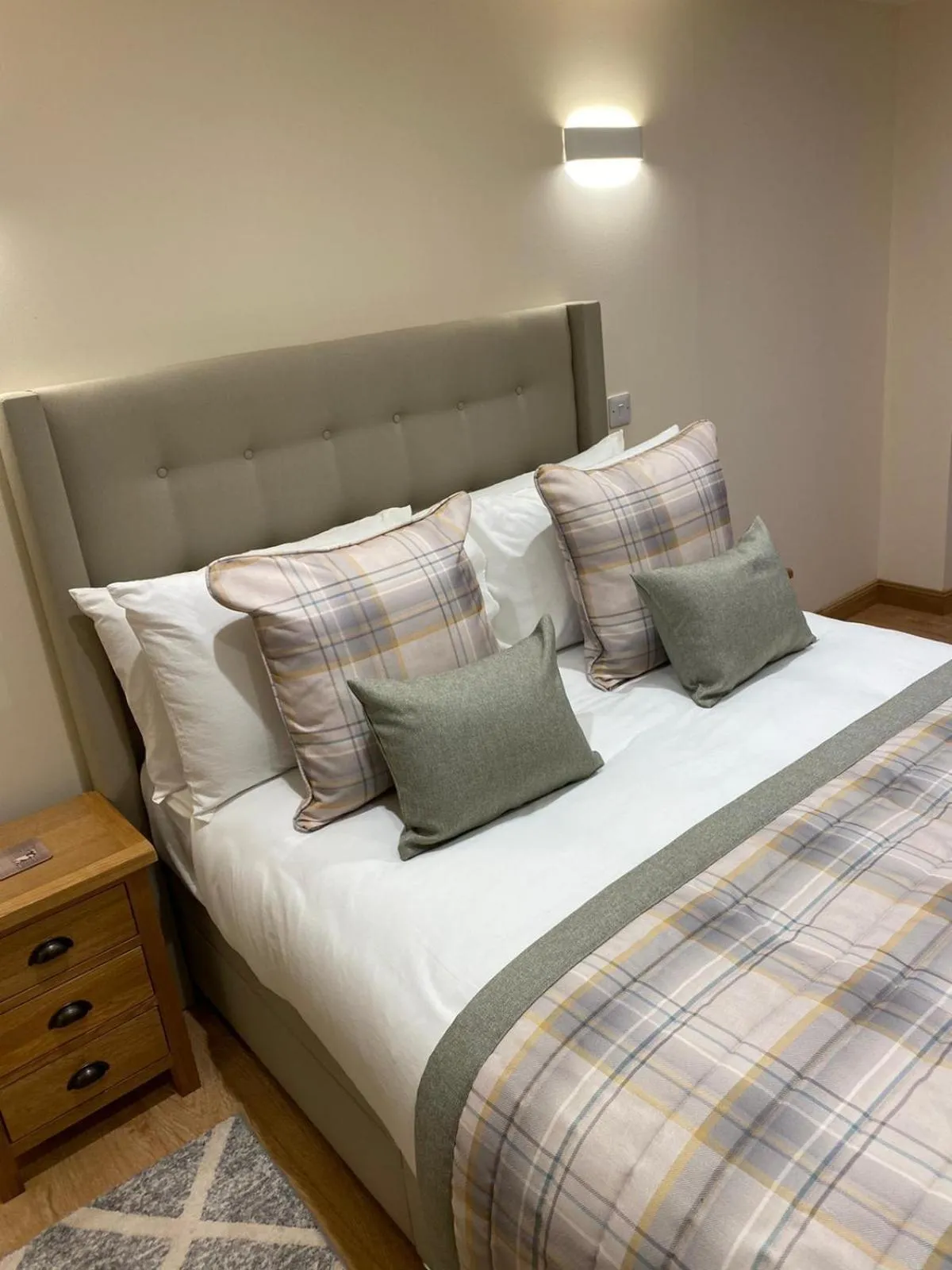 Bedroom, Bed in Waverley Inn Holiday Apartments