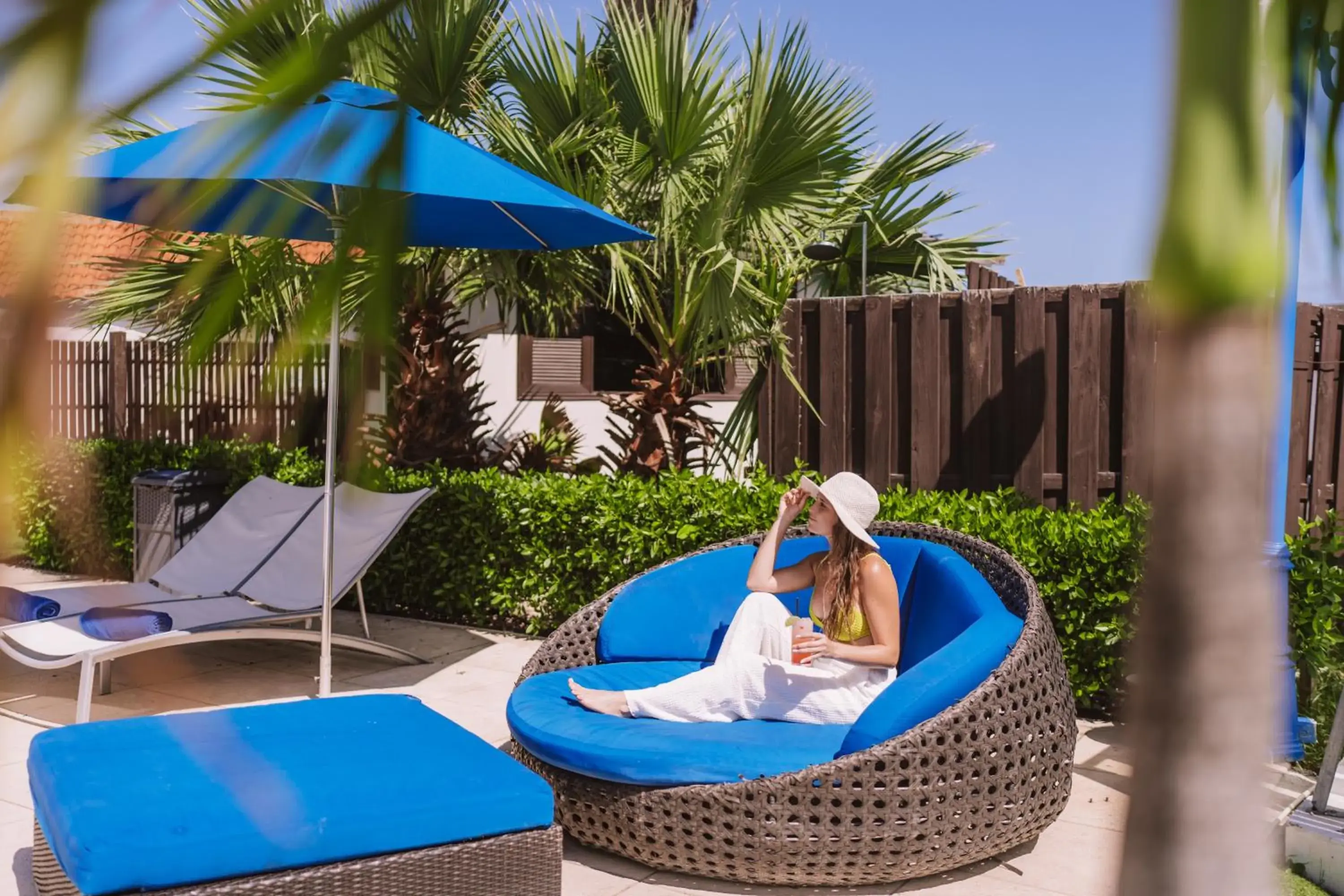Swimming pool in TRYP by Wyndham Aruba Swimming pool in TRYP by Wyndham Aruba