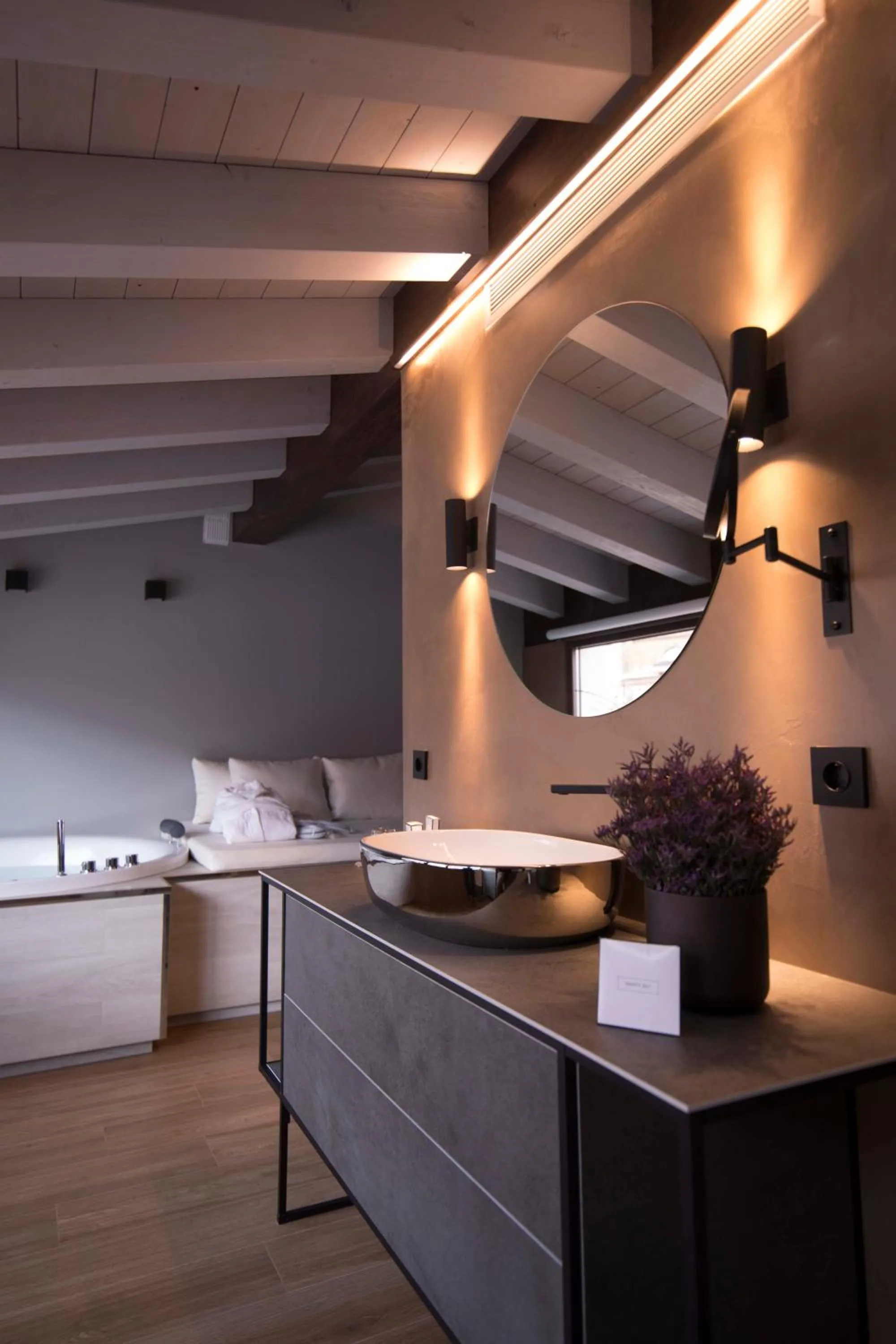 Bathroom in Vallivana Suites