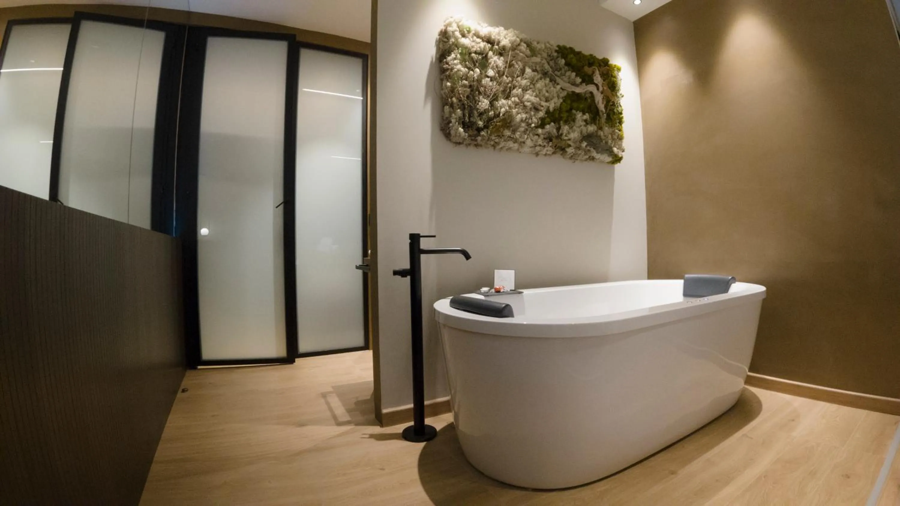 Bath in Vallivana Suites