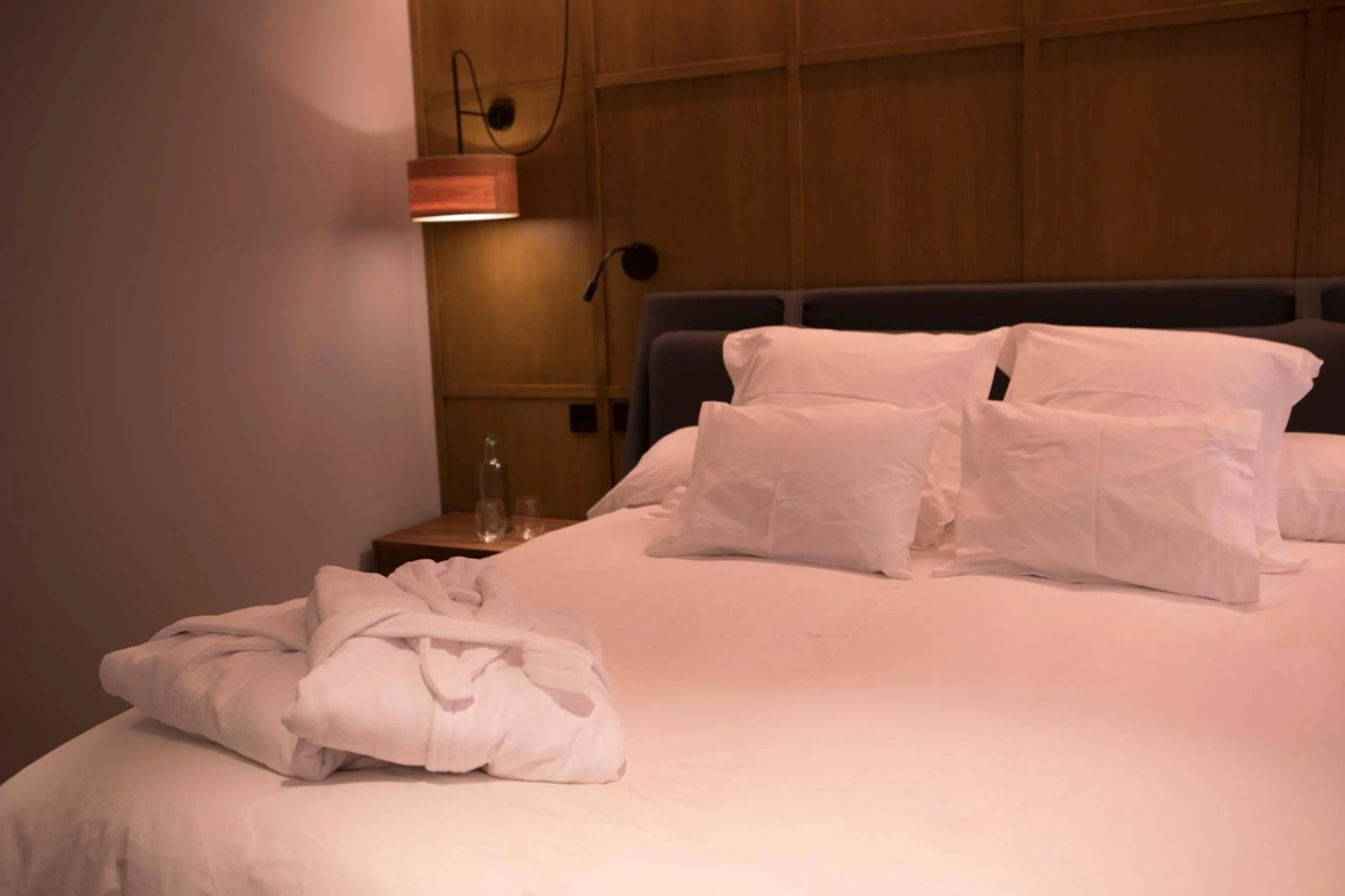 Bed in Vallivana Suites