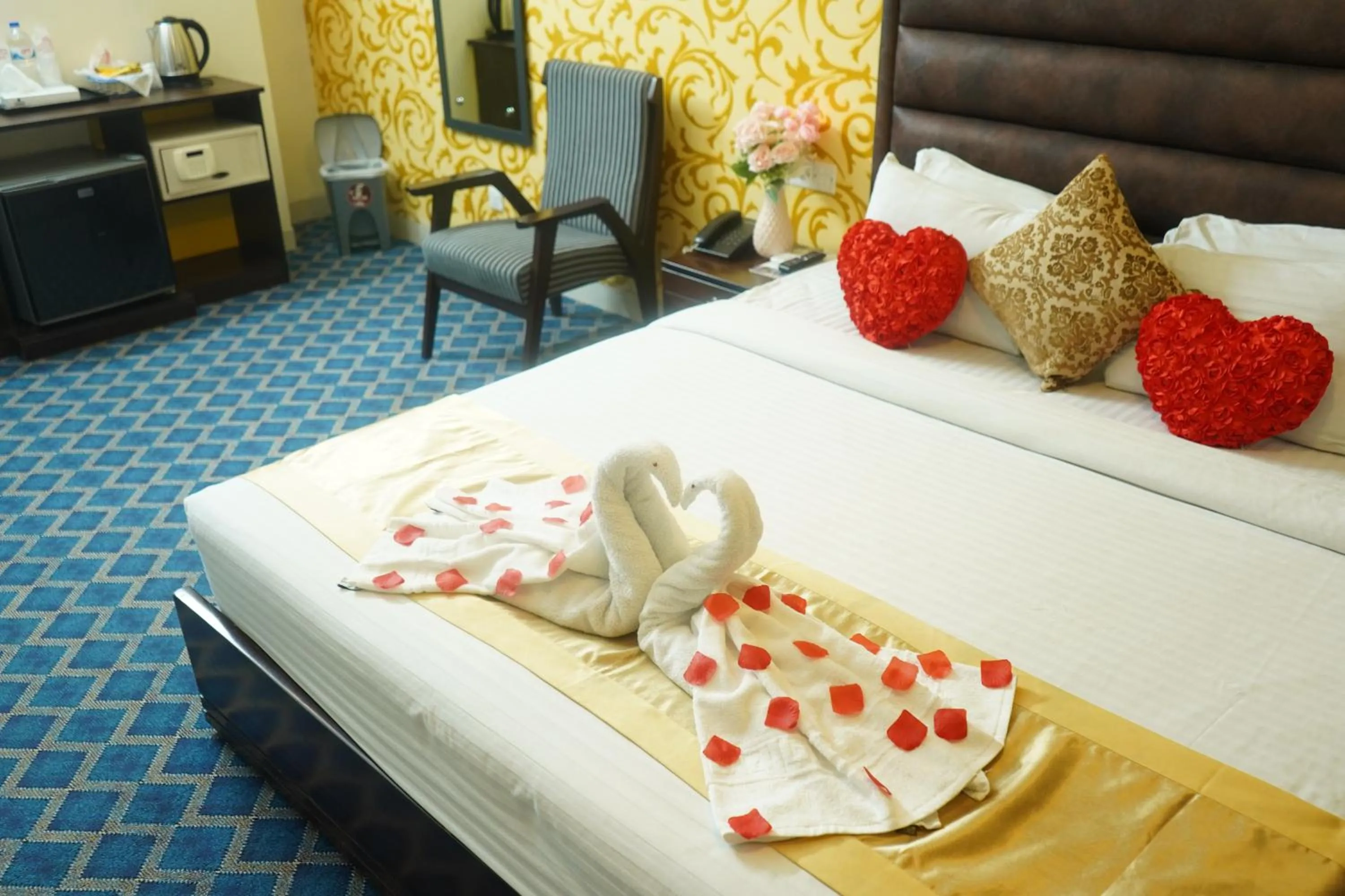 Bed in Grand Mostafa Hotel Ababil