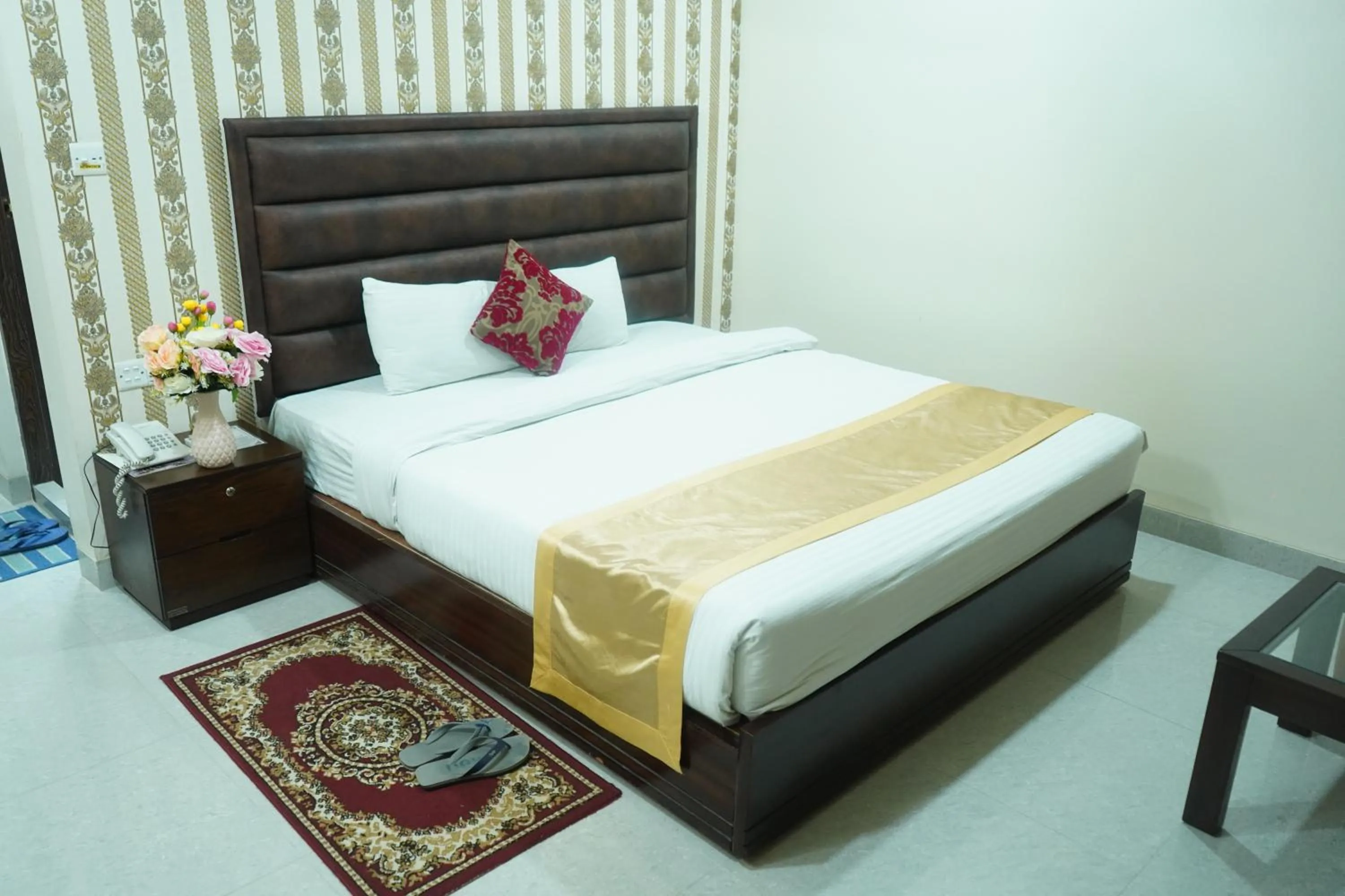 Bed in Grand Mostafa Hotel Ababil