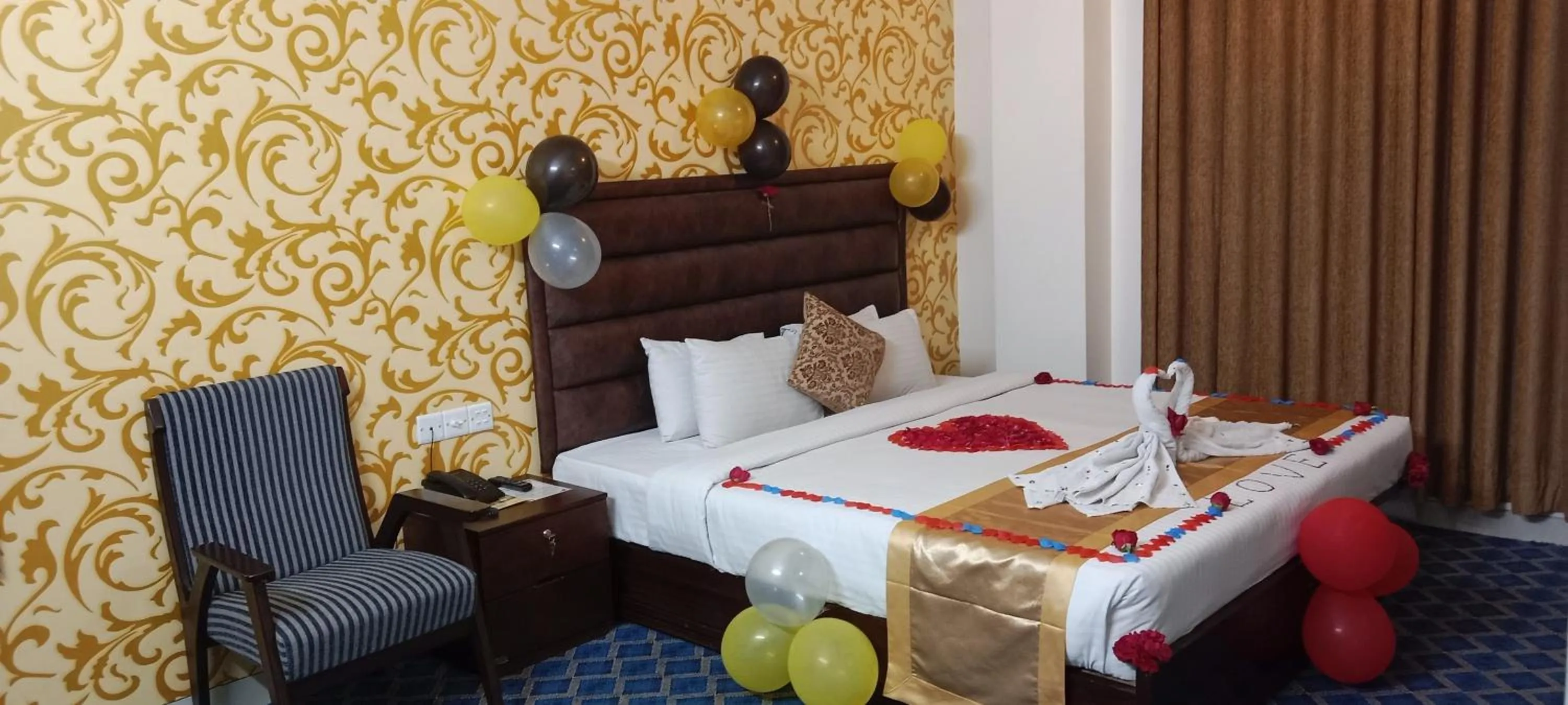 Bed in Grand Mostafa Hotel Ababil