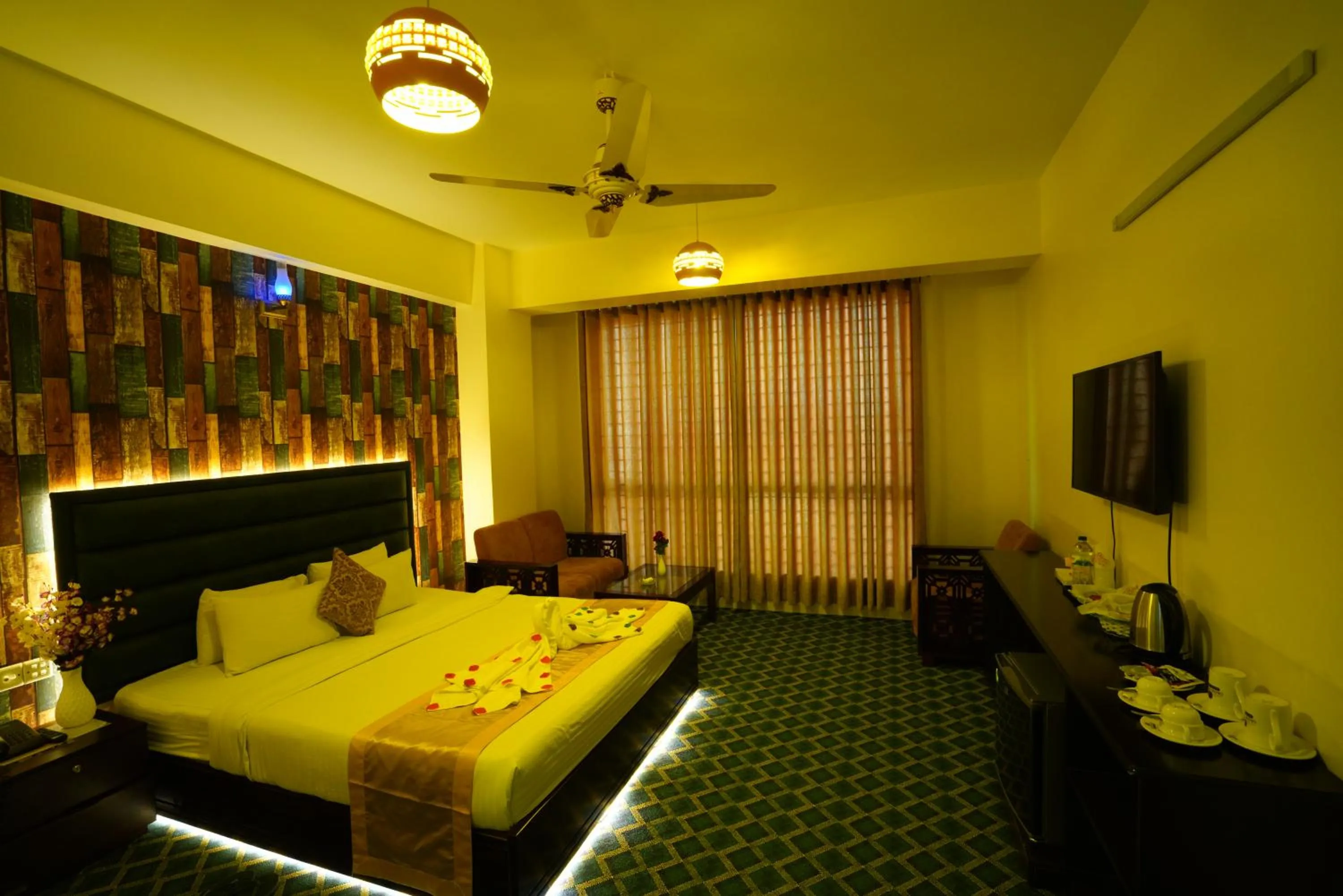 Bed in Grand Mostafa Hotel Ababil