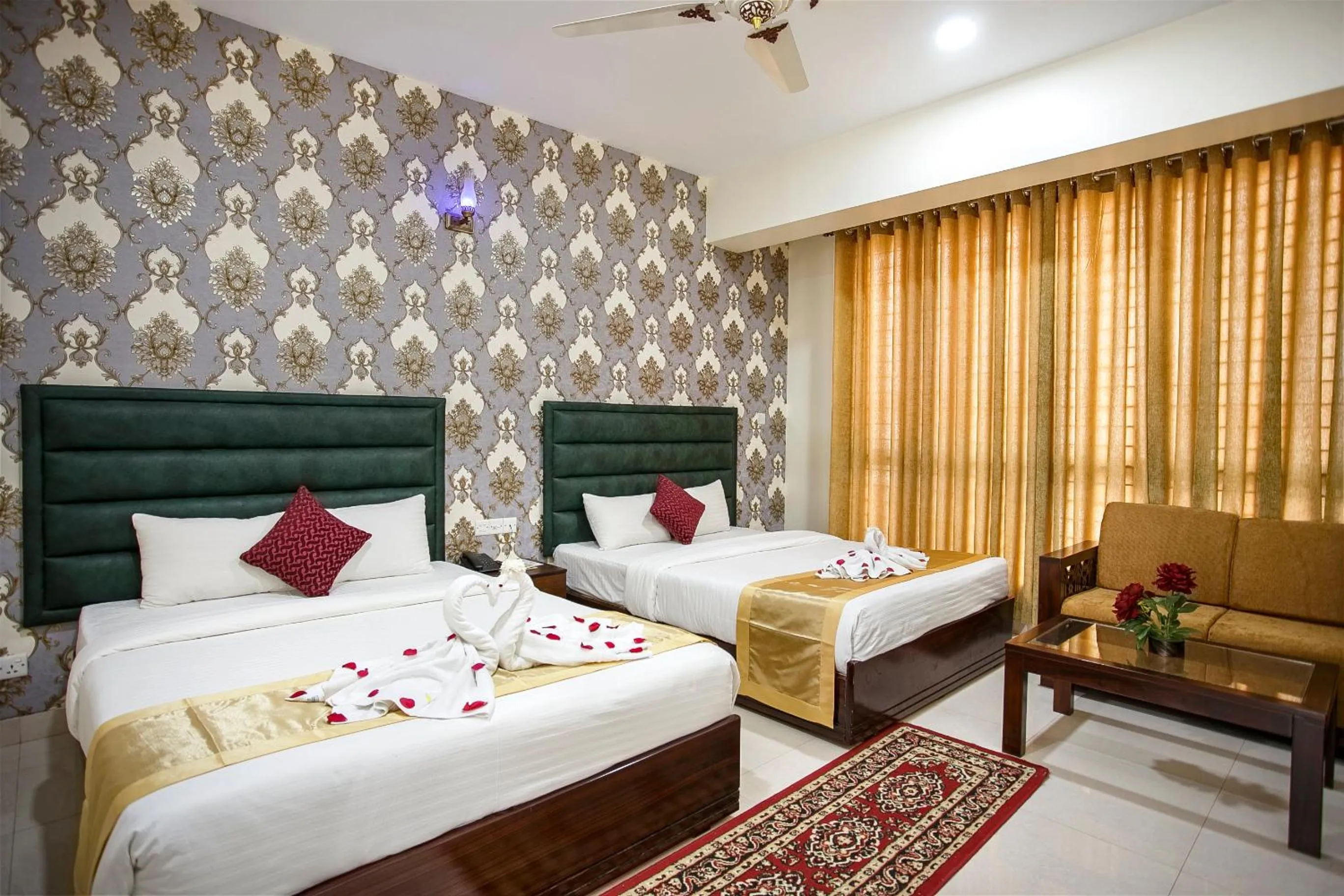 Bed in Grand Mostafa Hotel Ababil