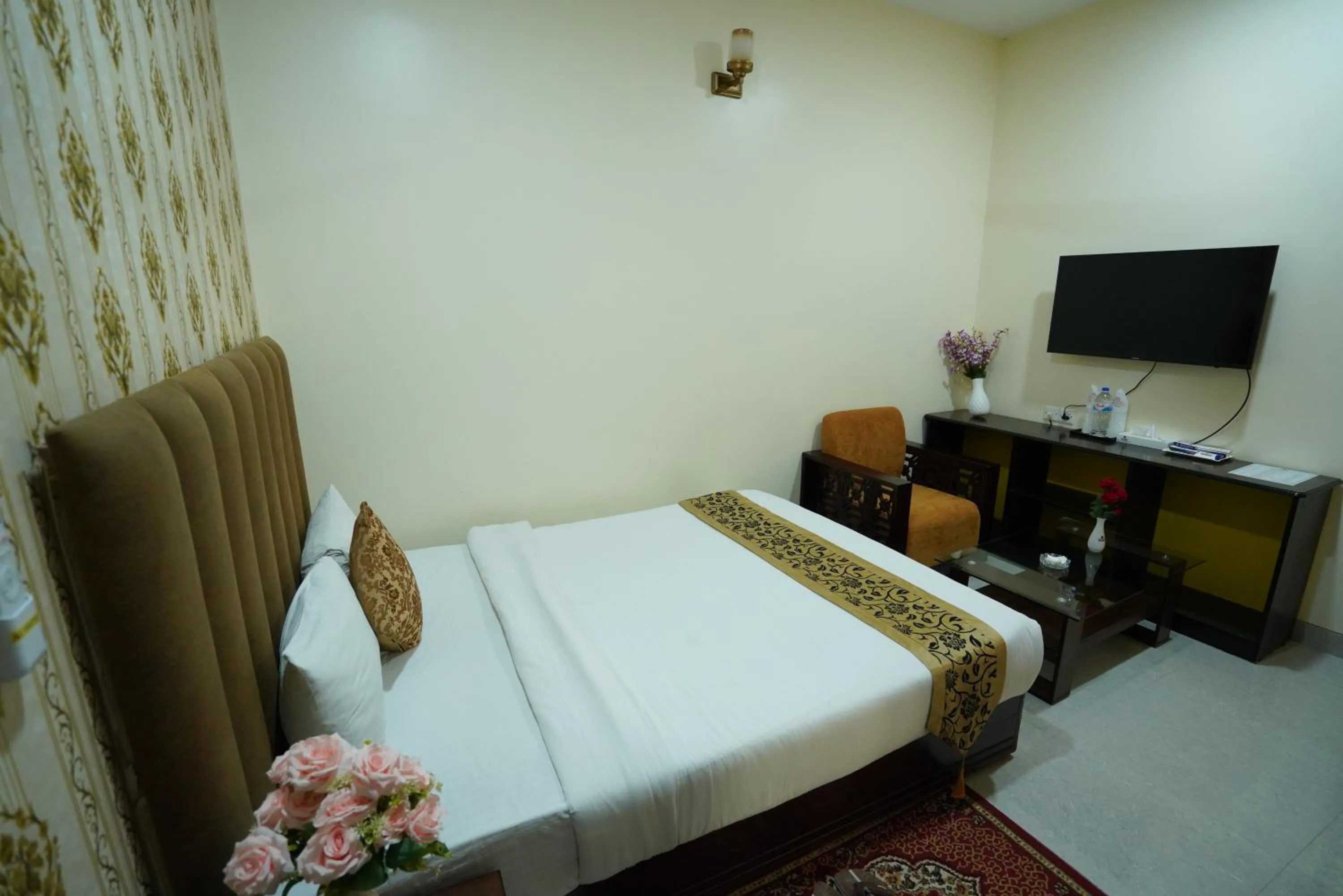 Bed in Grand Mostafa Hotel Ababil