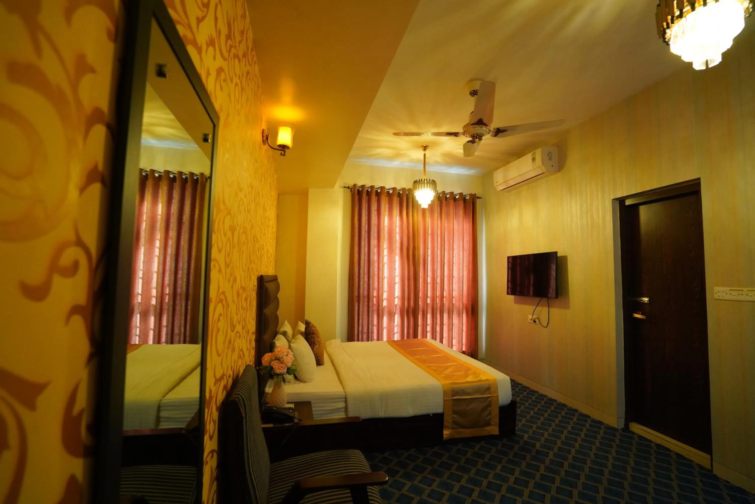 Bed in Grand Mostafa Hotel Ababil