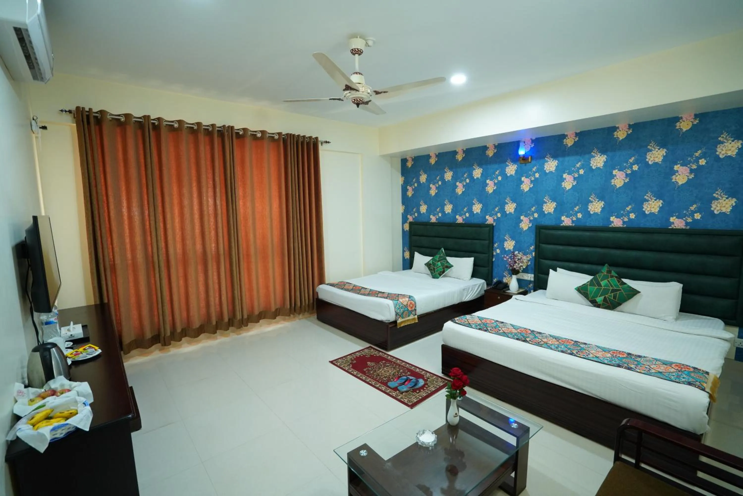 Bed in Grand Mostafa Hotel Ababil