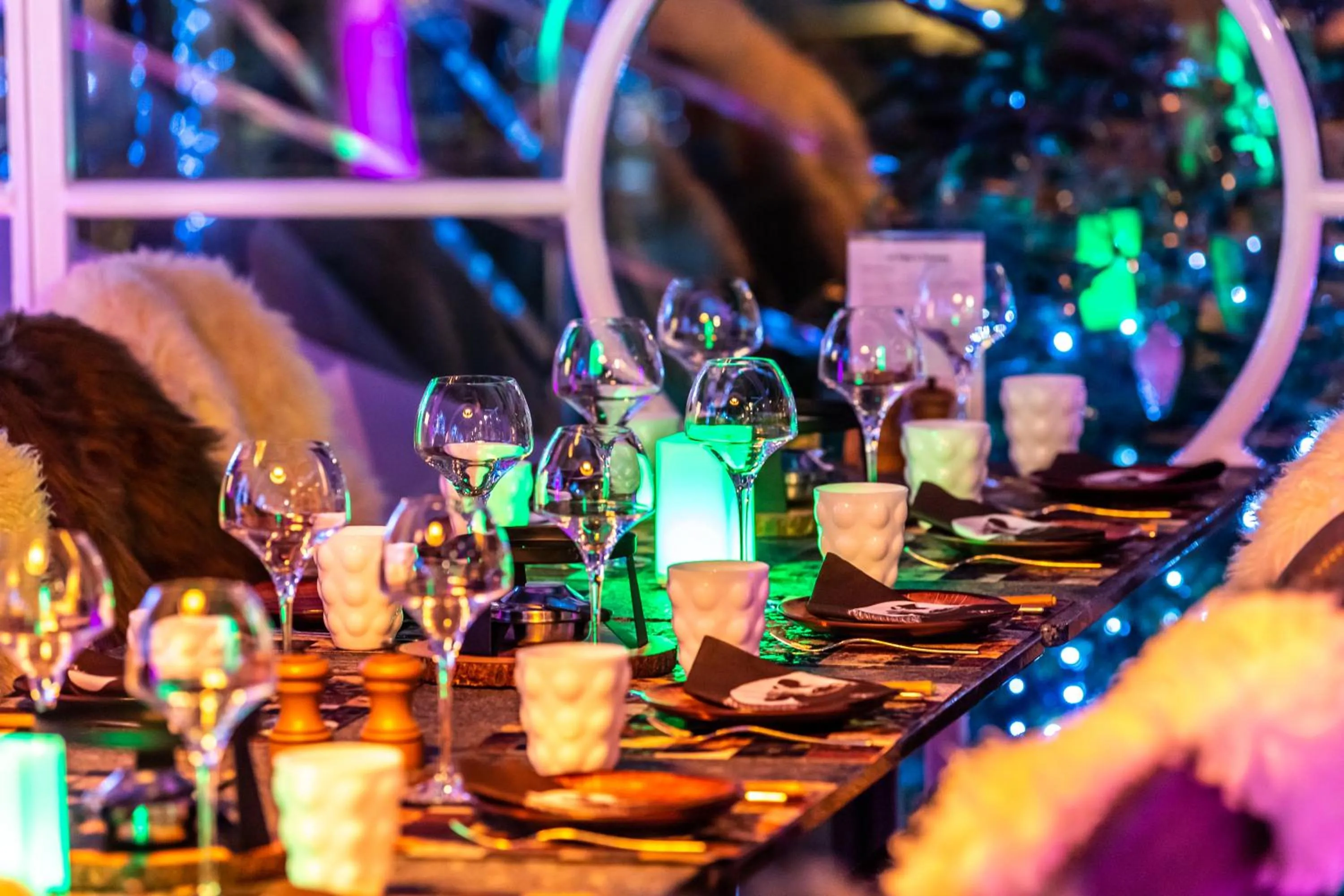 Food and drinks in Hotel Mona