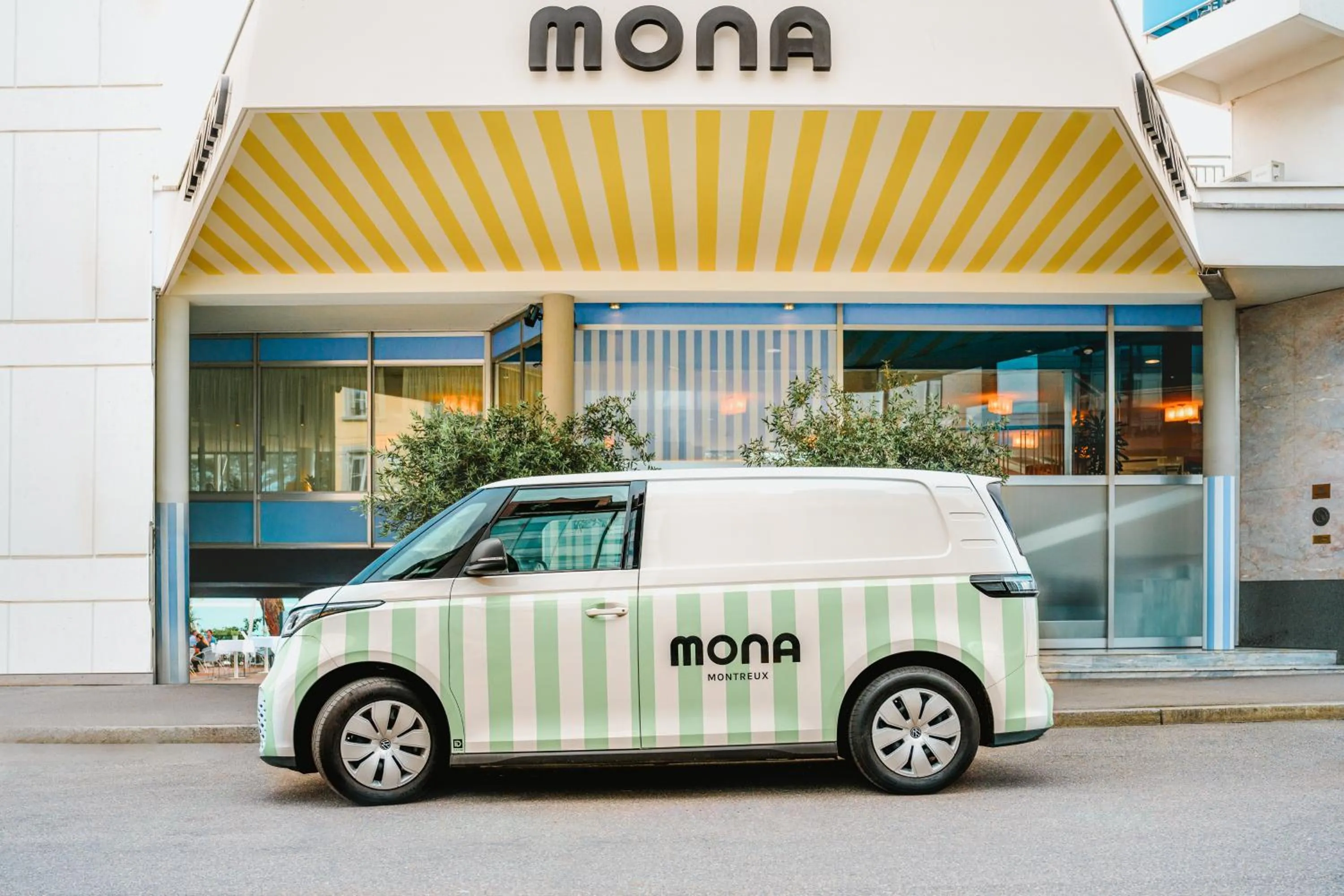 Facade/entrance in Hotel Mona