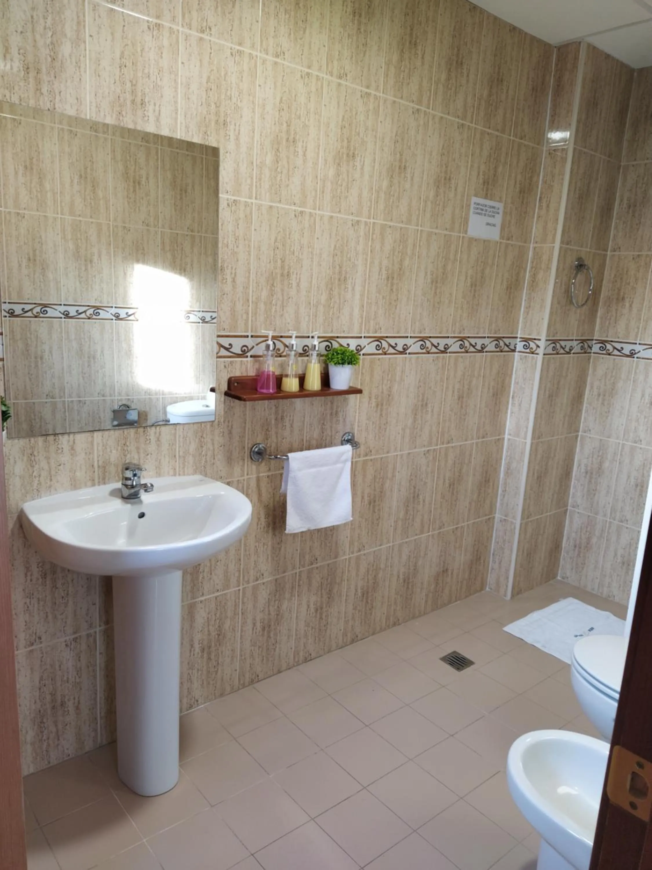 Bathroom in Hotel M5 Valencia Aeropuerto