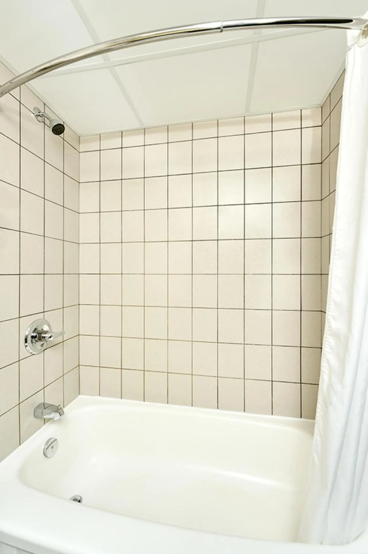 Shower in Canad Inns Destination Centre Transcona