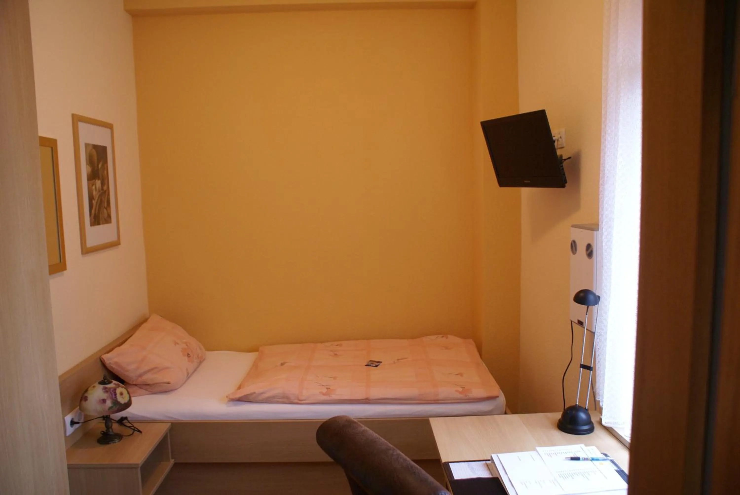 Bed in Hotel Sonnenhof