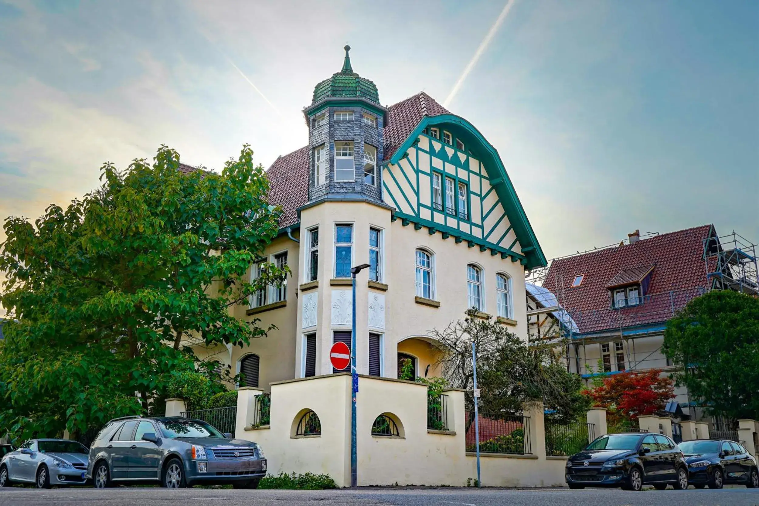 Traumhaft wohnen in Jugendstilvilla Traumhaft wohnen in Jugendstilvilla