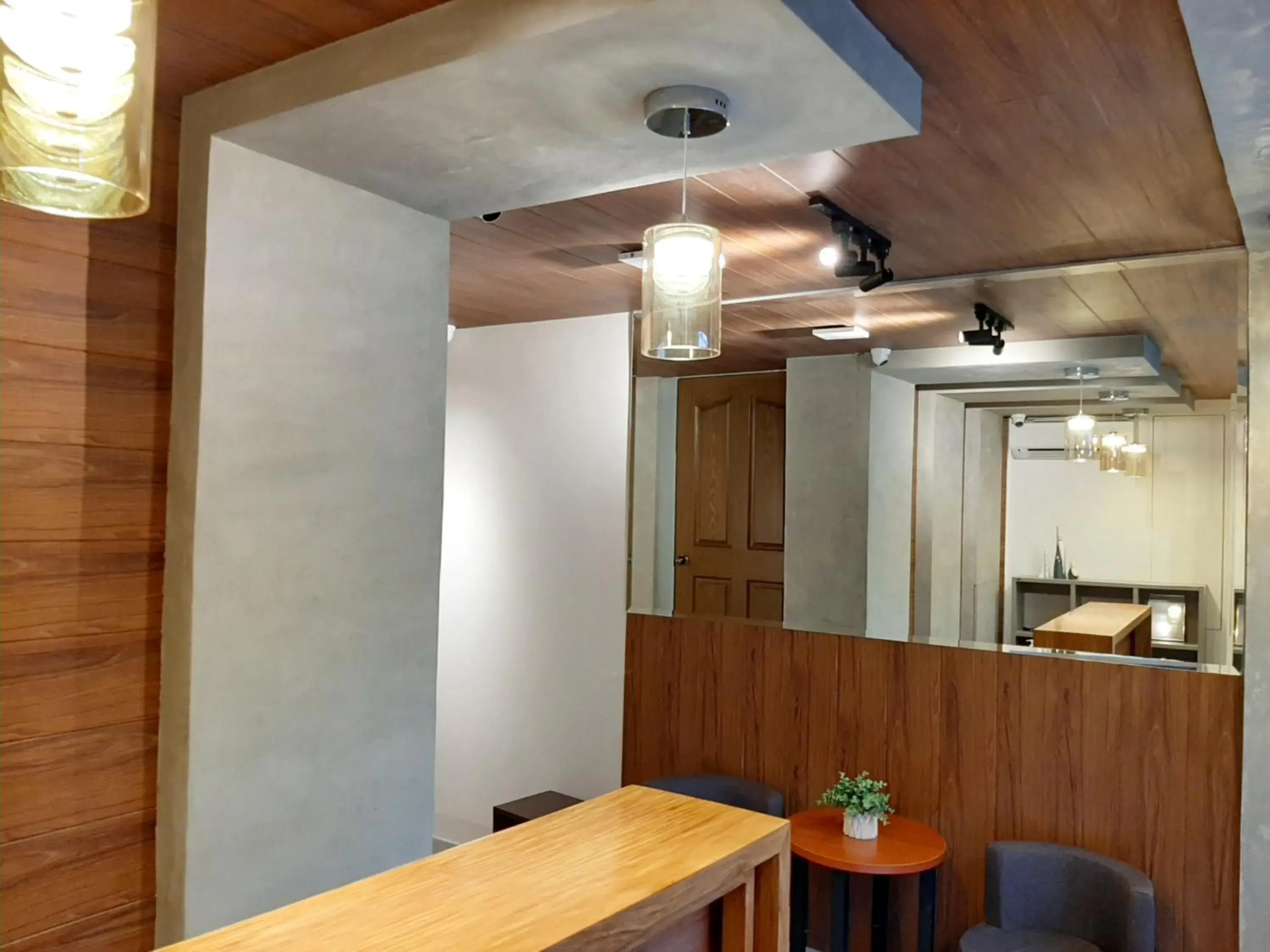 Lobby or reception in Anex Hotel near US Embassy Lobby or reception in Anex Hotel near US Embassy