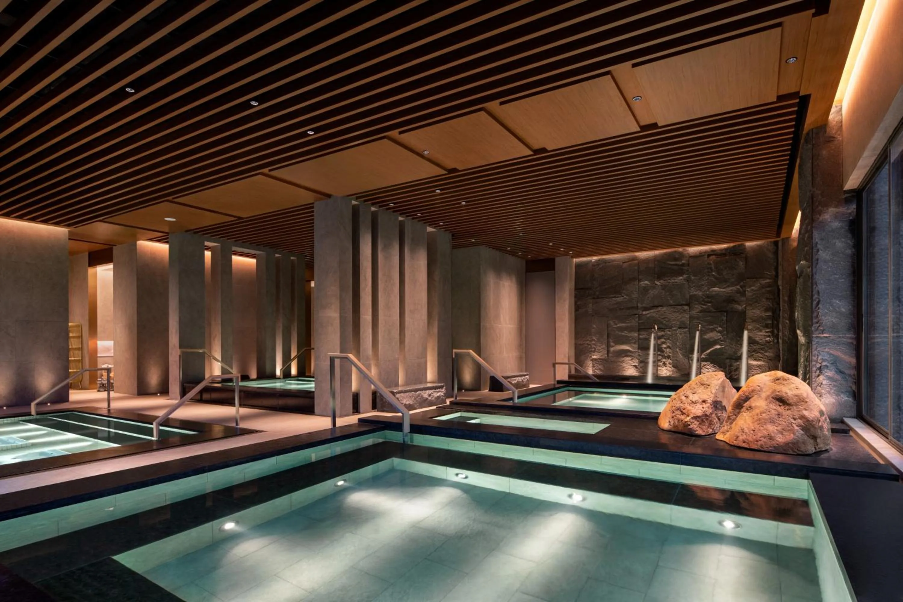 Hot Spring Bath in Shangri-La Putian Onsen Resort Hotel