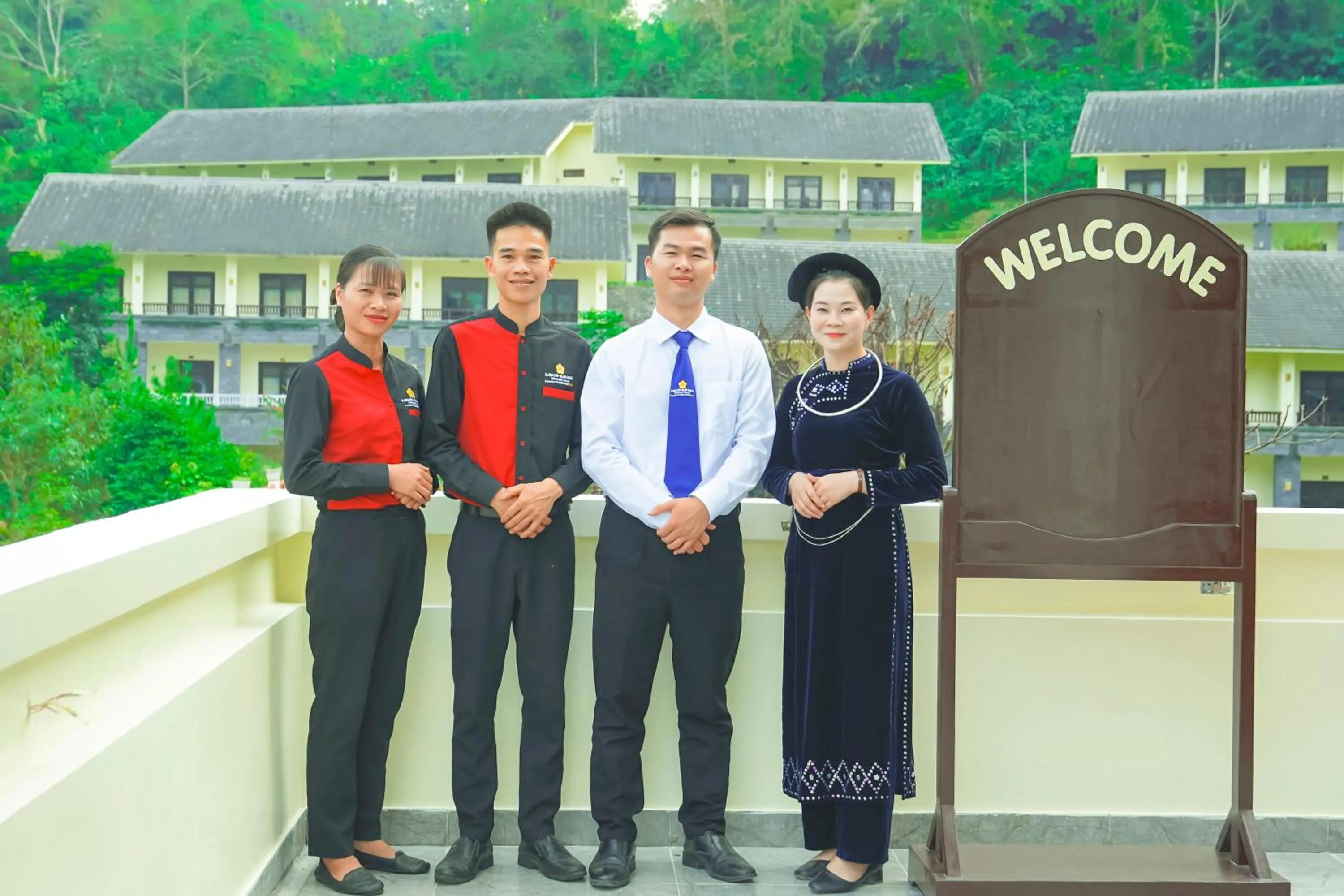 Restaurant/places to eat in Sài Gòn - Bản Giốc Resort