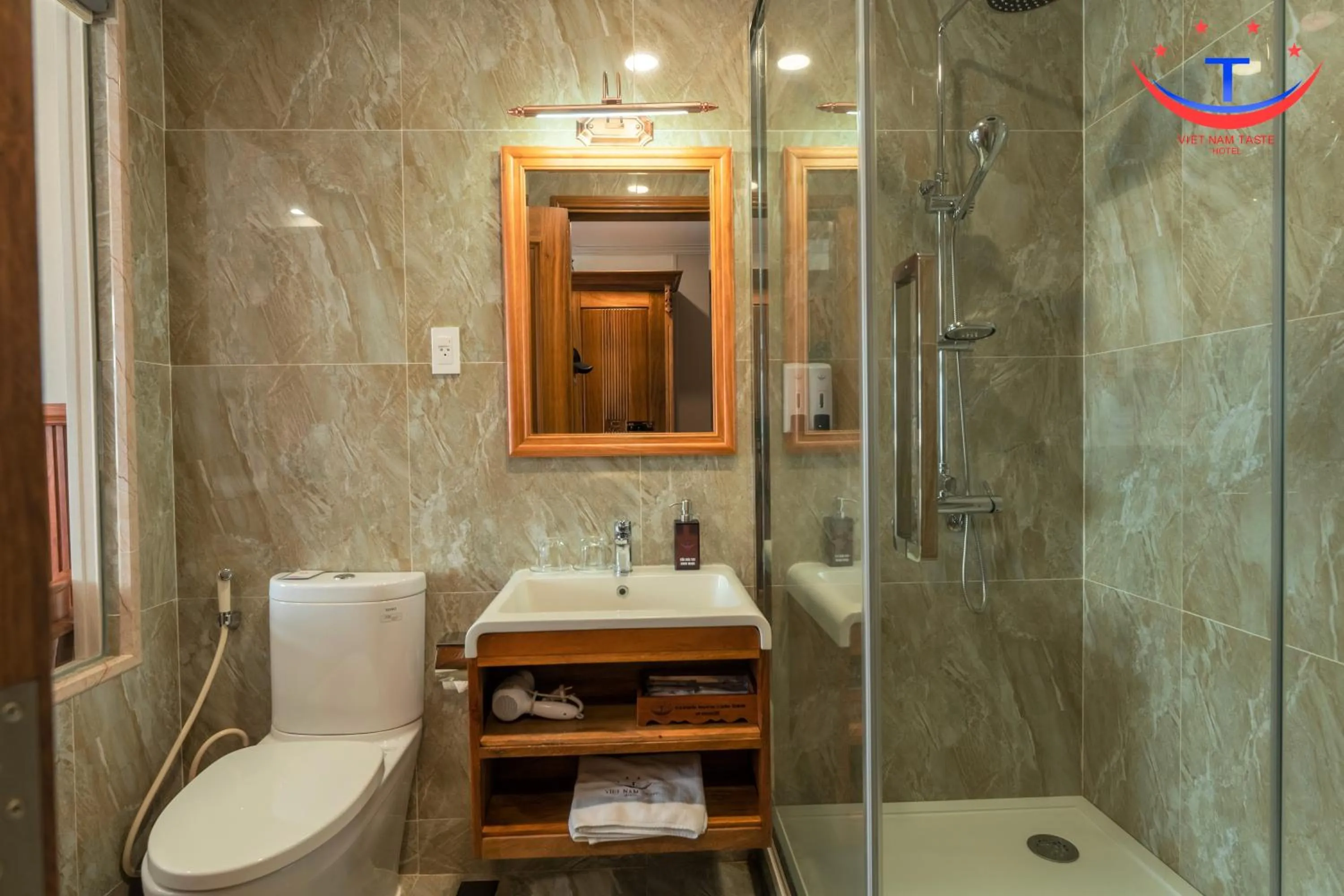 Toilet in Vietnam Taste Hotel Quy Nhon - Beachfront