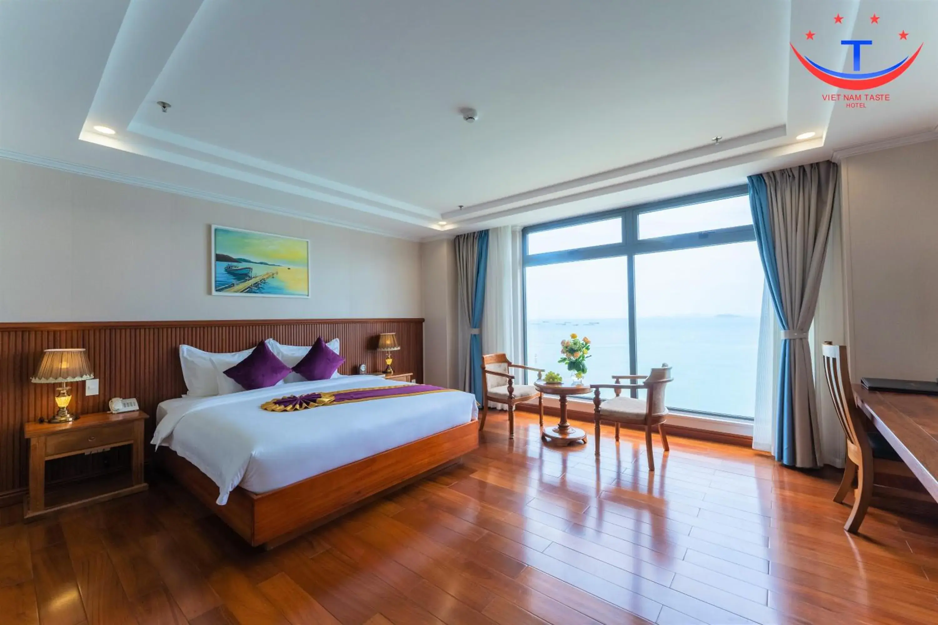 Luxury Double Room with Ocean View in Vietnam Taste Hotel Quy Nhon - Beachfront Luxury Double Room with Ocean View in Vietnam Taste Hotel Quy Nhon - Beachfront