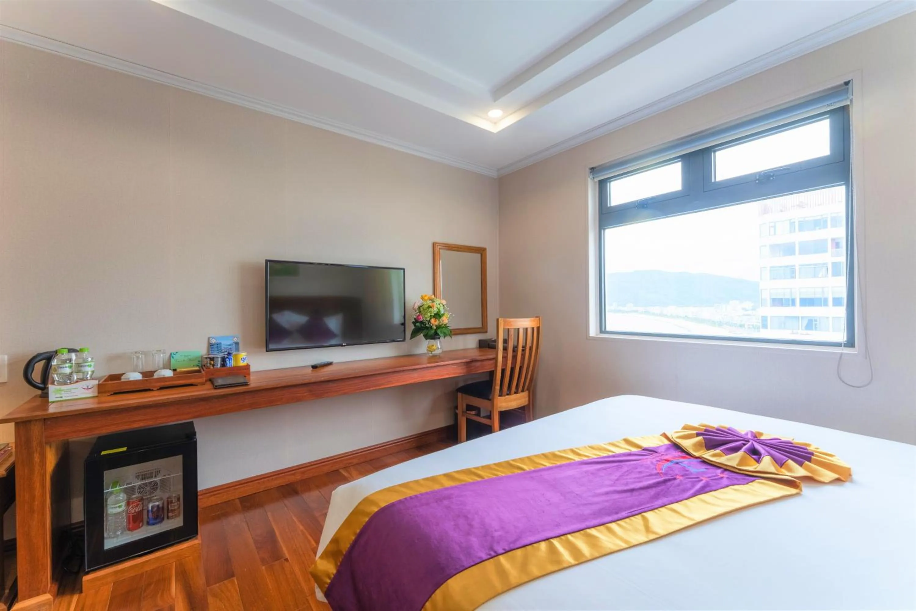Coffee/tea facilities, Bed in Vietnam Taste Hotel Quy Nhon - Beachfront