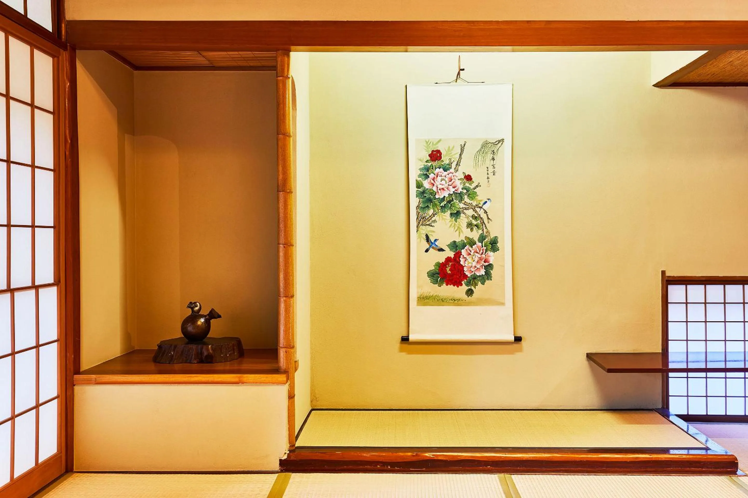 Decorative detail in Suisui Garden Ryokan (in the Art Hotel Kokura New Tagawa)