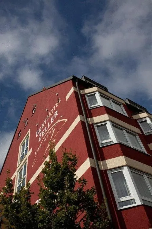 Facade/entrance in ZELLER's Quartier