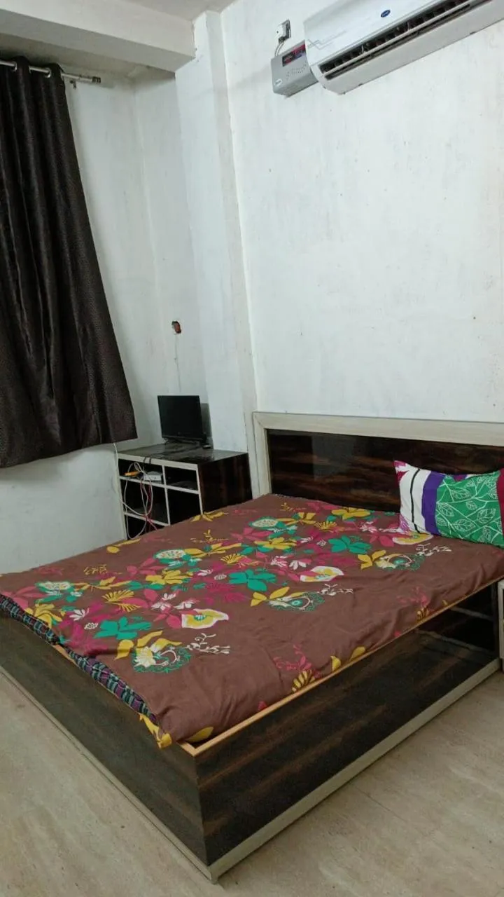 Bed in Hotel Alveera