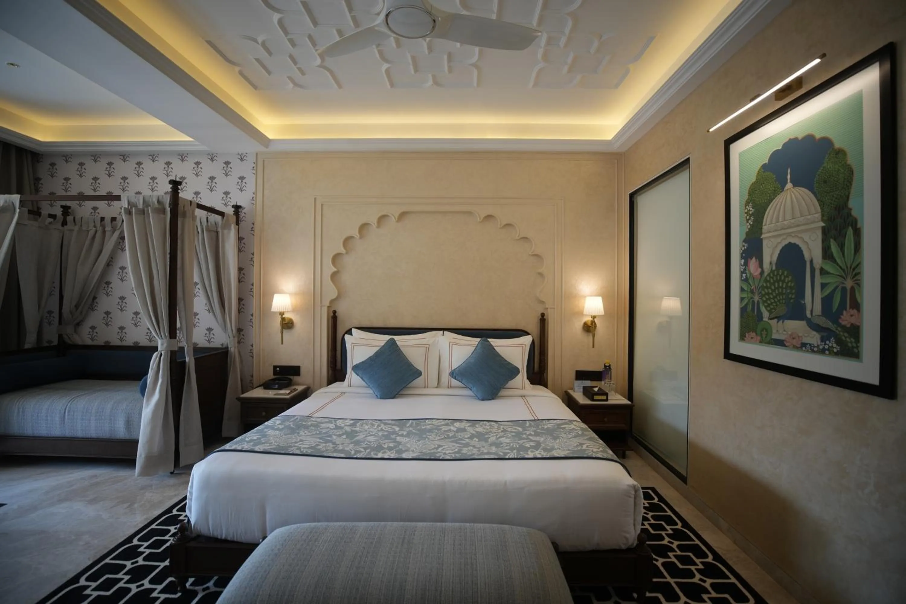 Bed in Sayaji Resorts & Spa Udaipur