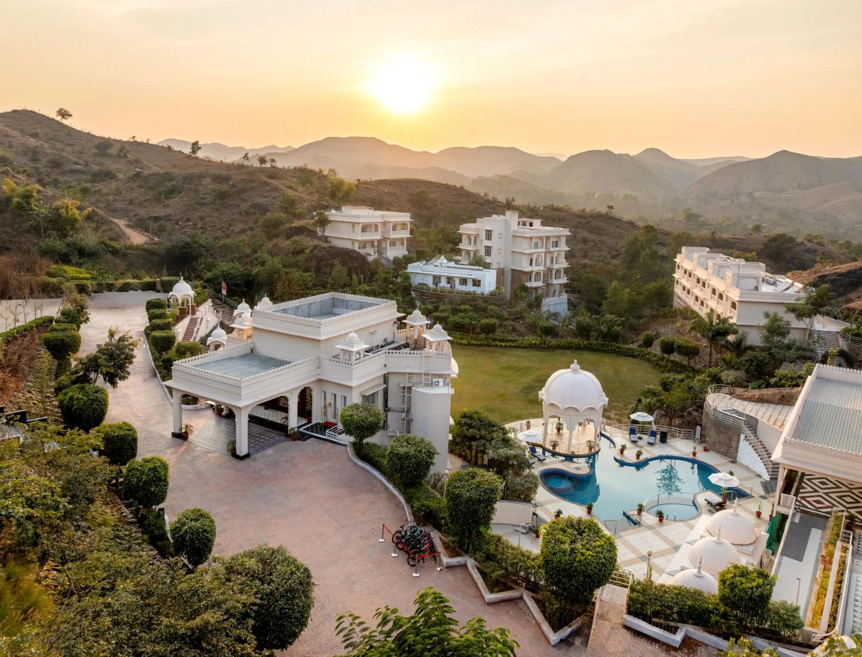 Property building in Sayaji Resorts & Spa Udaipur
