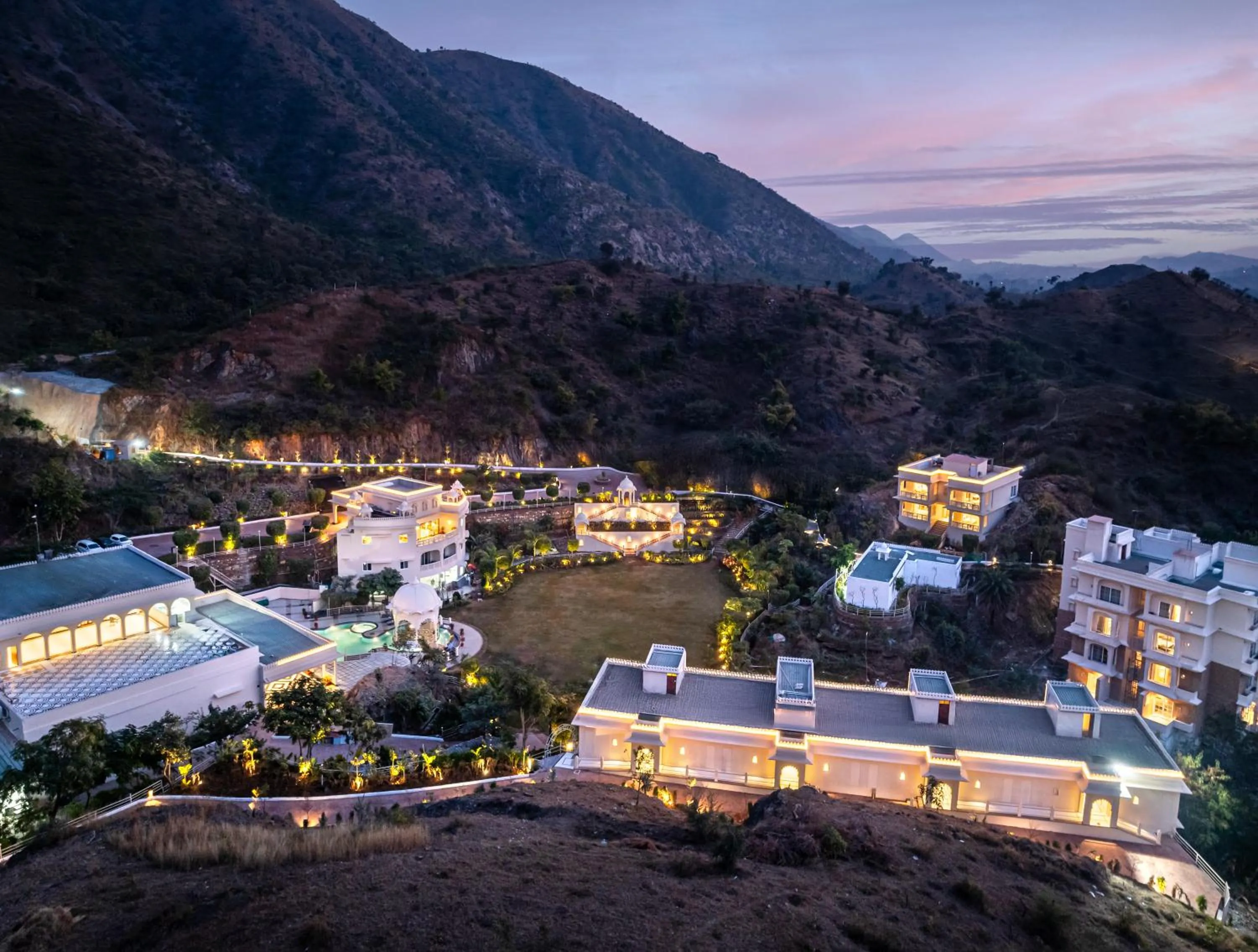 Property building in Sayaji Resorts & Spa Udaipur