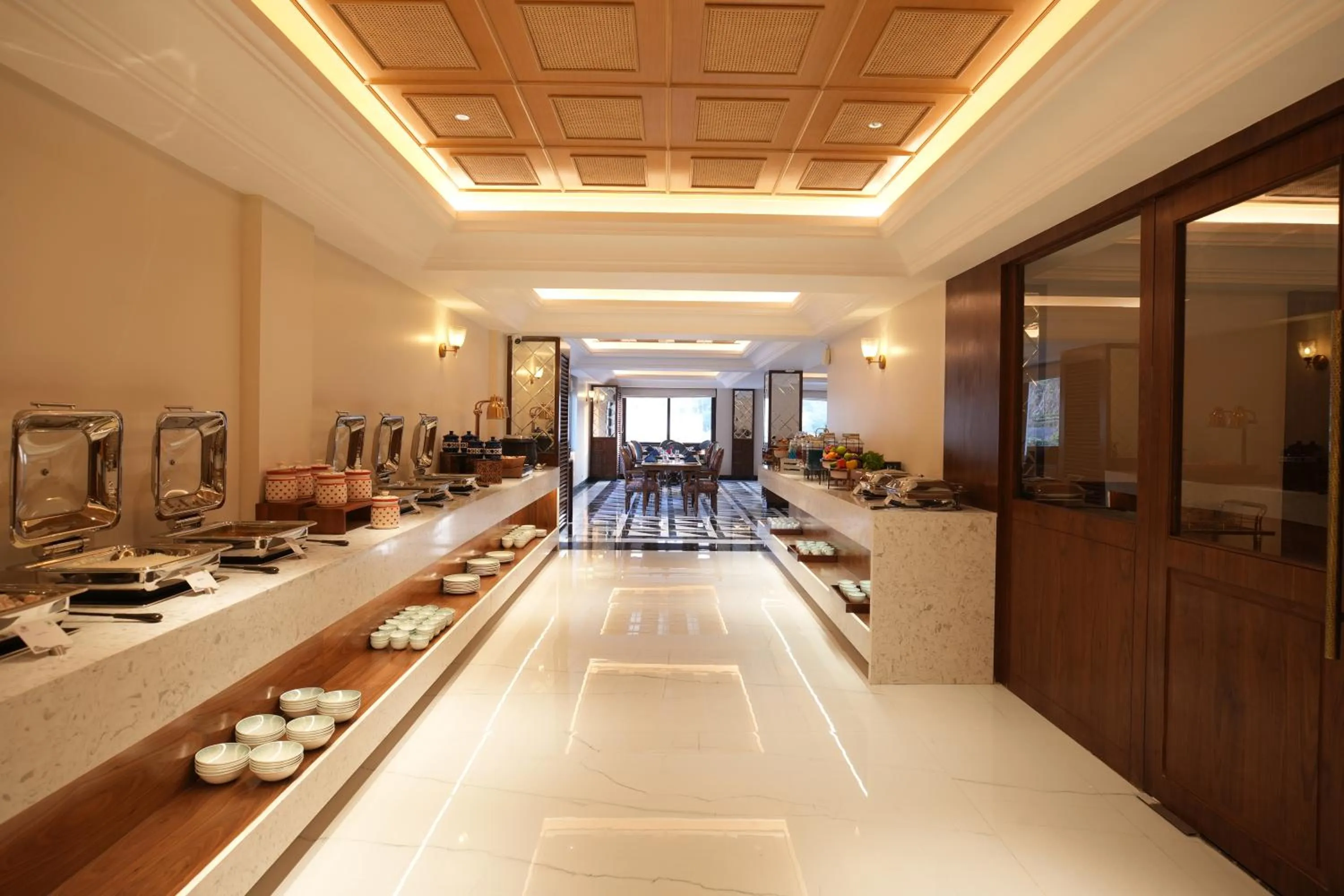 Restaurant/places to eat in Sayaji Resorts & Spa Udaipur