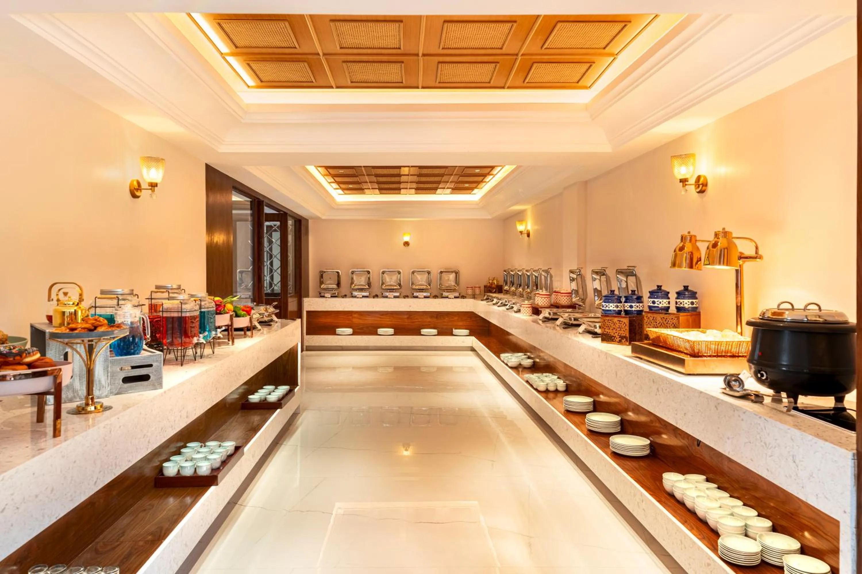 Restaurant/places to eat in Sayaji Resorts & Spa Udaipur