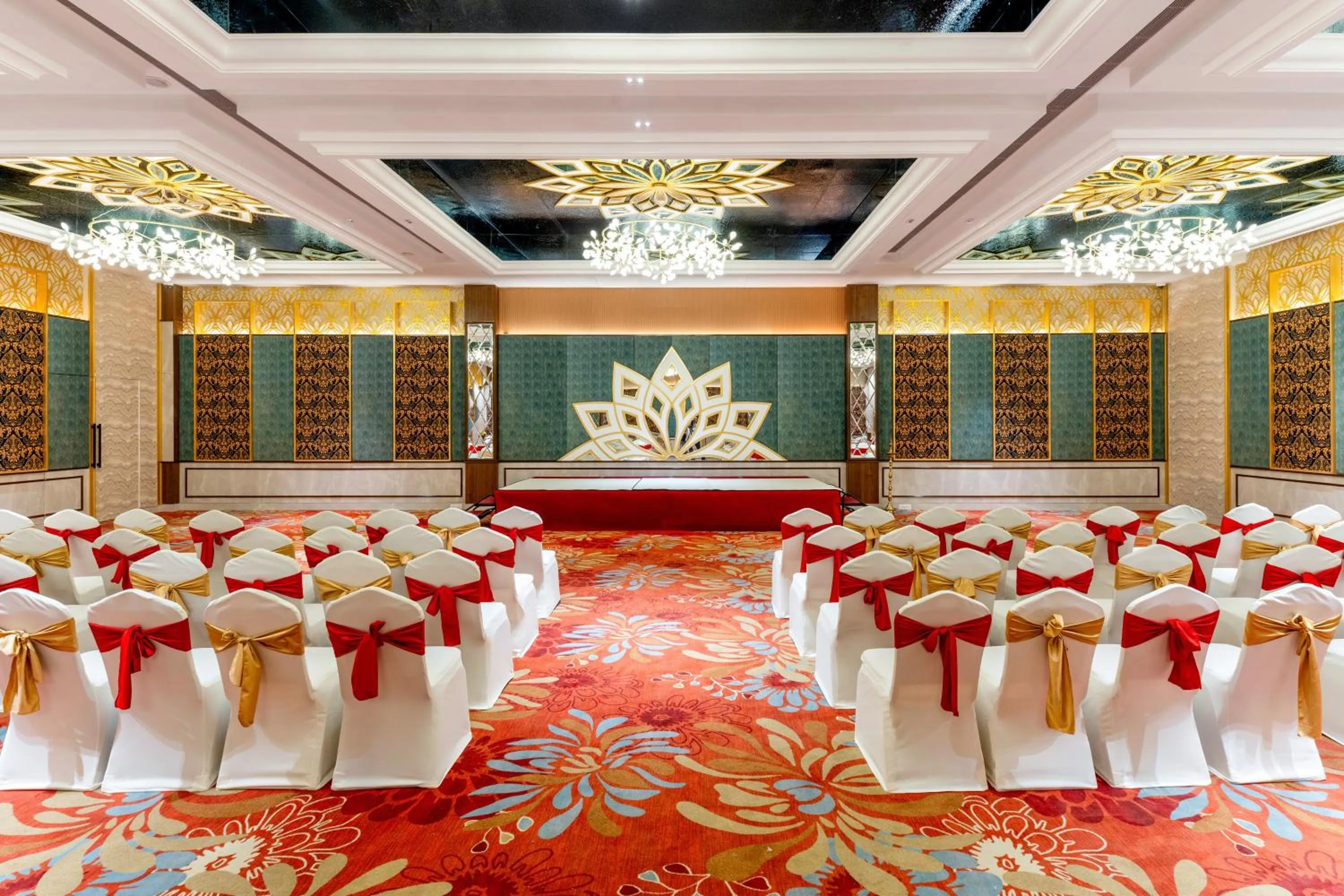 Banquet/Function facilities in Sayaji Resorts & Spa Udaipur