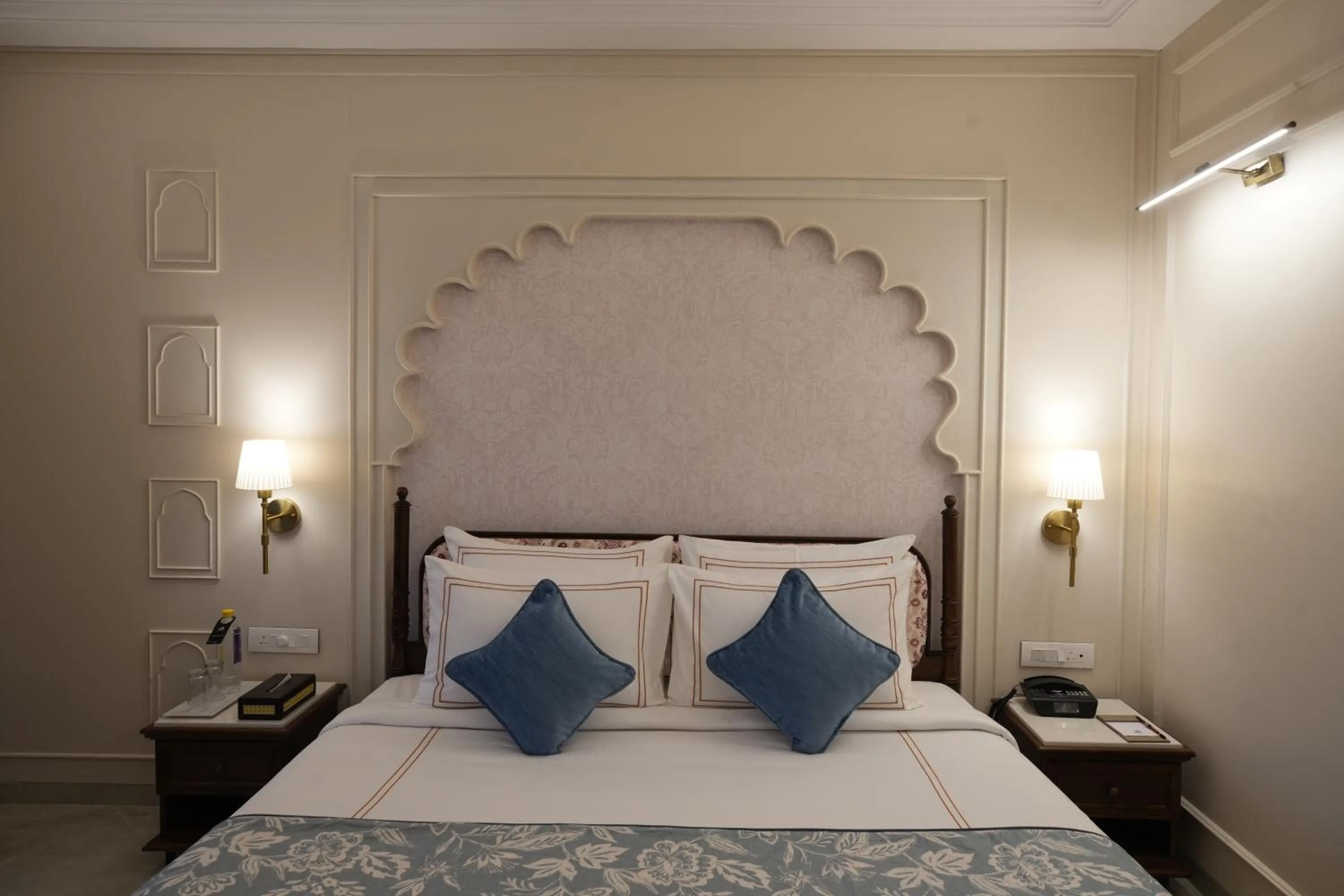 Bed in Sayaji Resorts & Spa Udaipur
