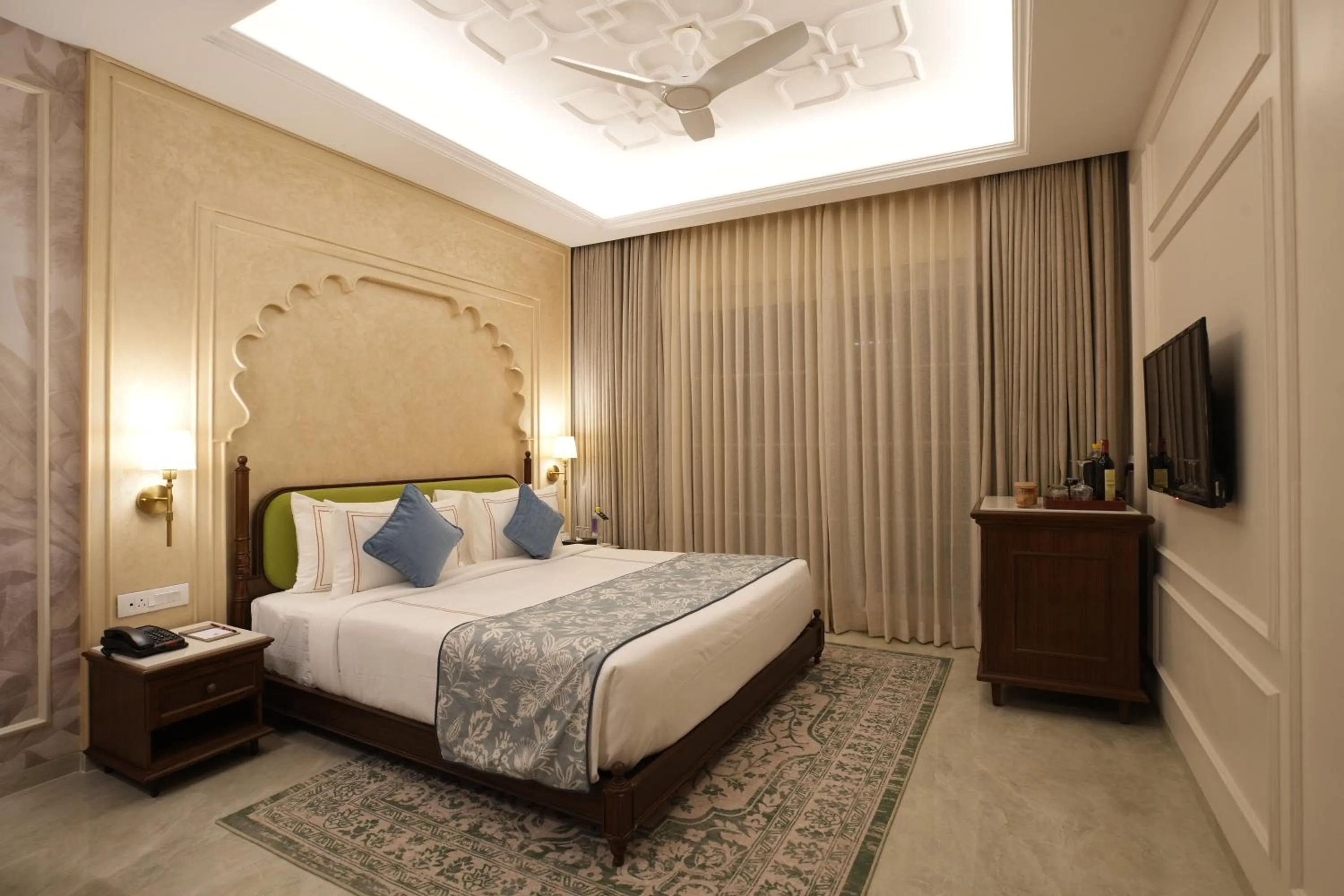 Bed in Sayaji Resorts & Spa Udaipur