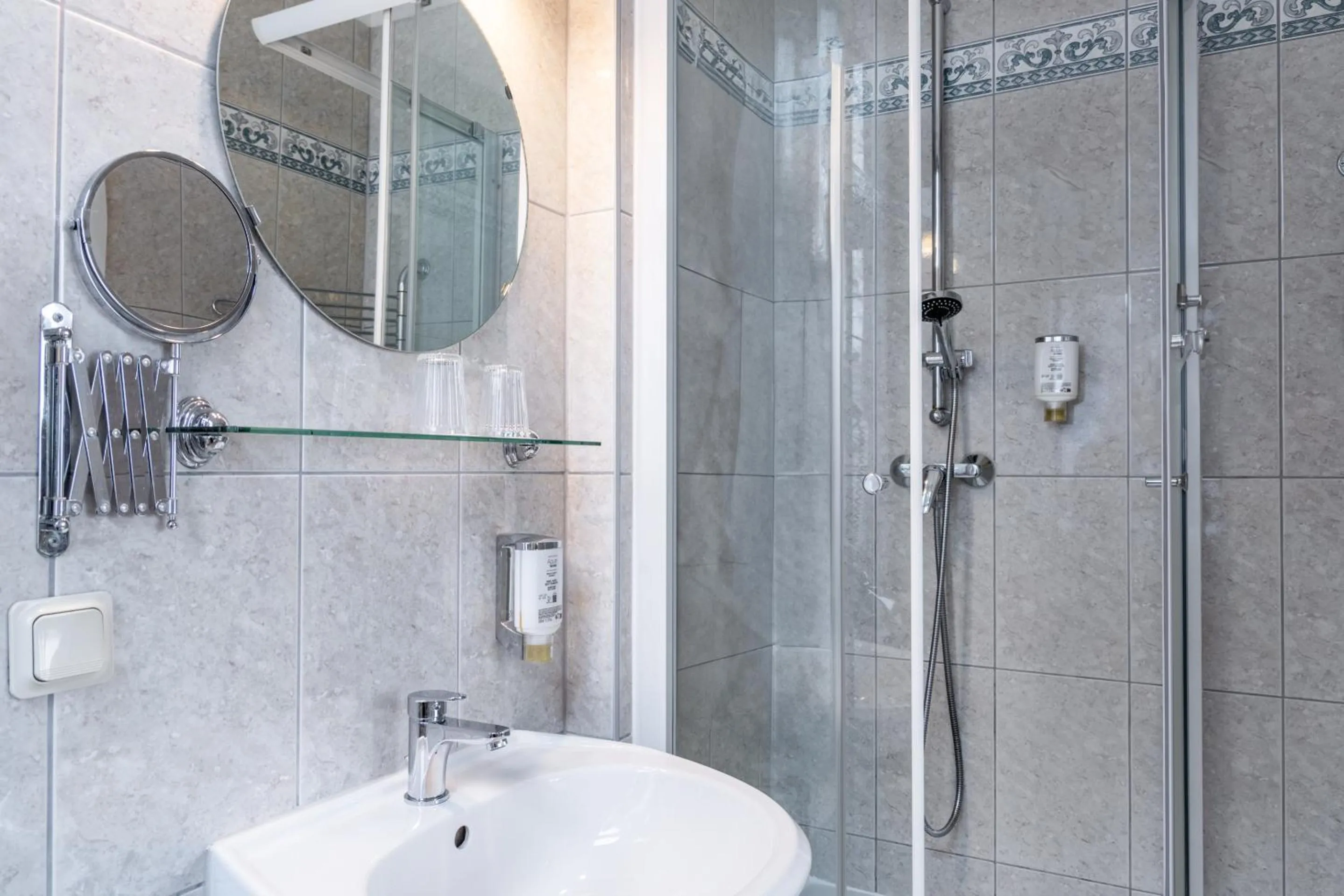 Shower in Schlossberg-Hotel Garni