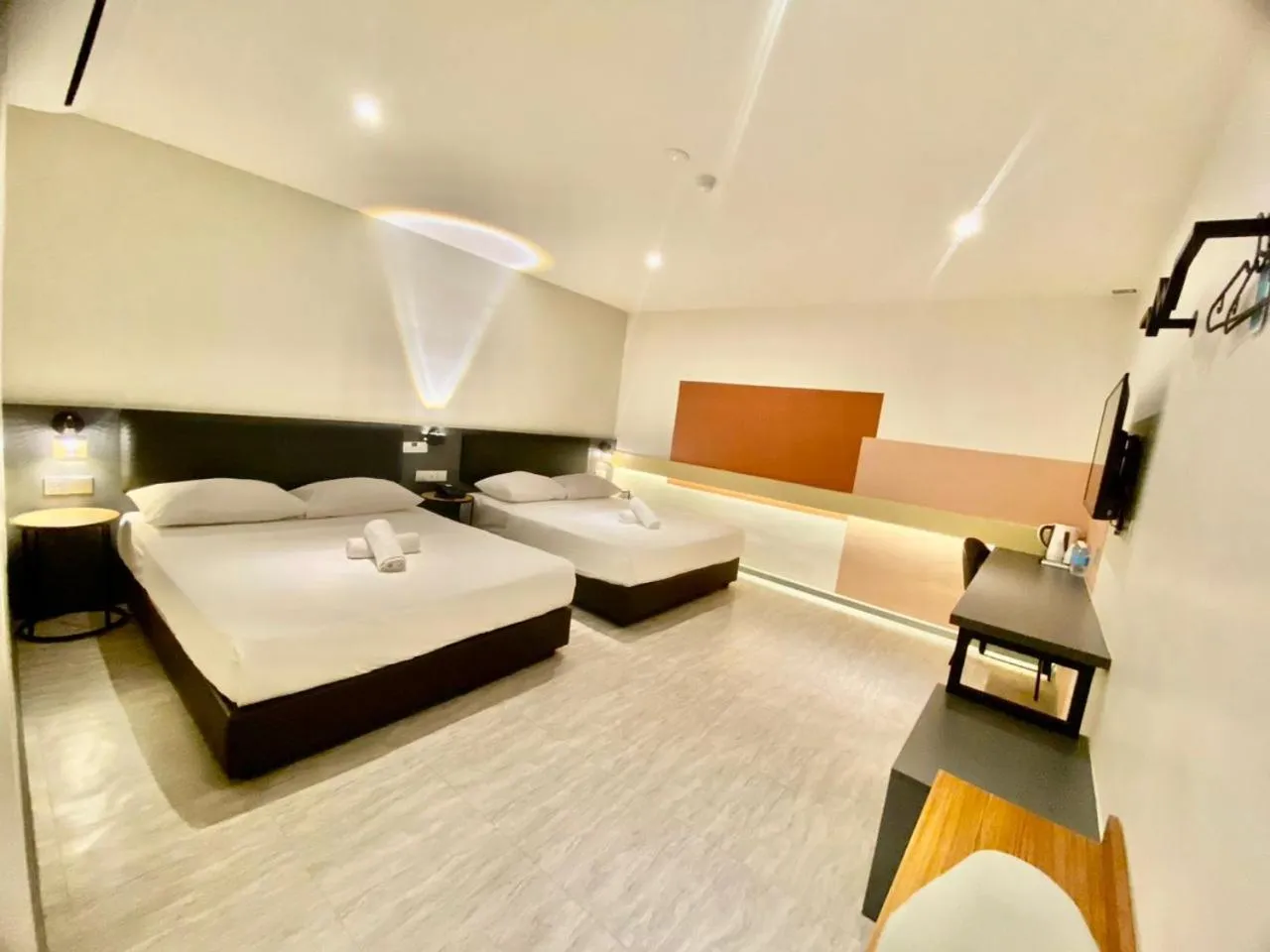 Photo of the whole room, Bed in Woco Boutique Hotel Kinrara