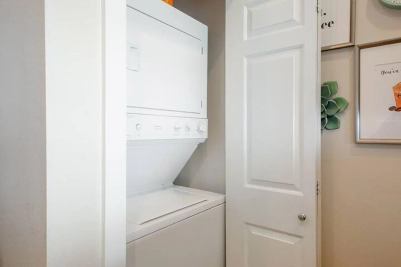 laundry in Top Floor Water View Oasis near Space Needle & Cruise