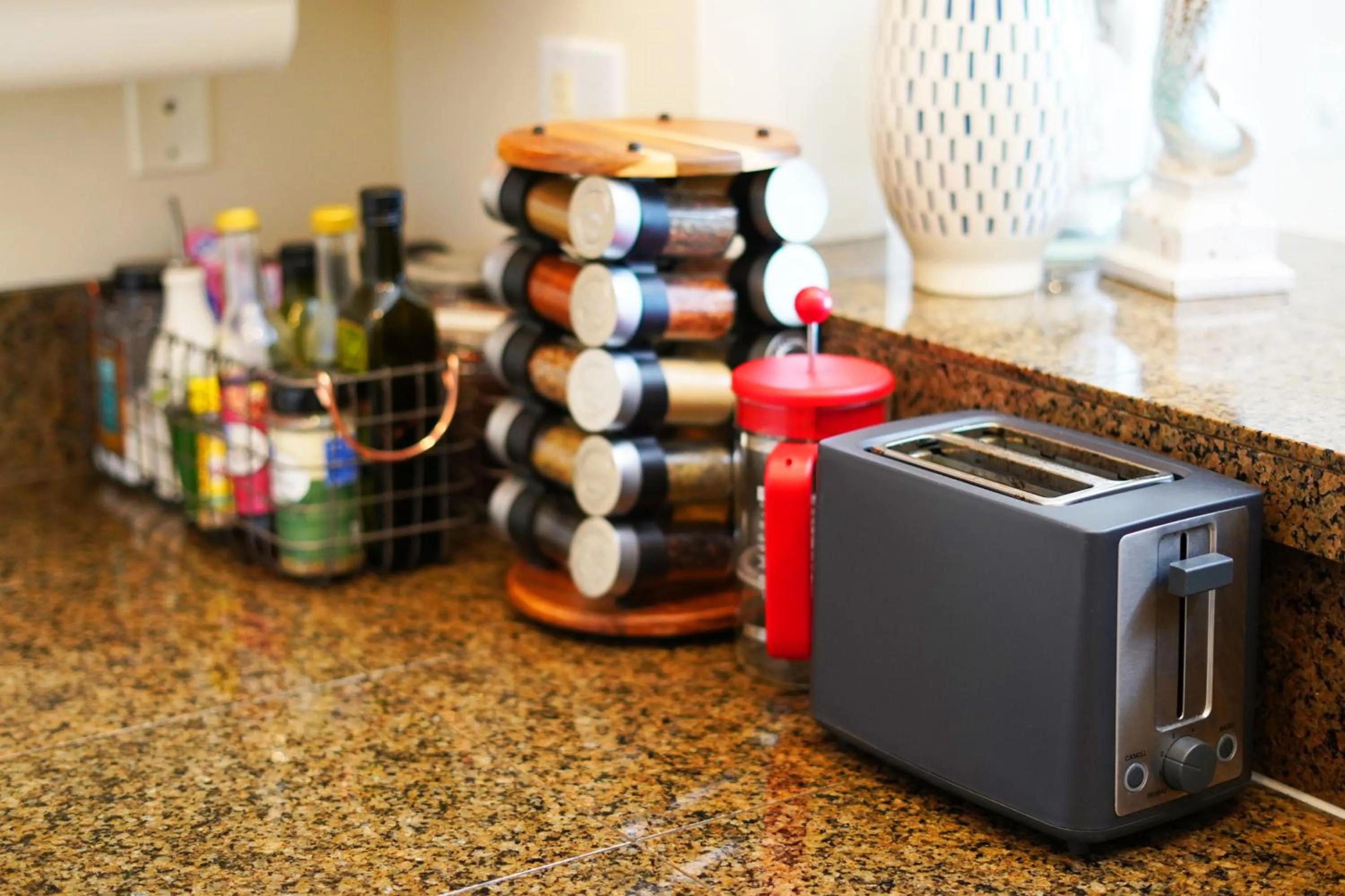 Kitchen or kitchenette in Top Floor Water View Oasis near Space Needle & Cruise