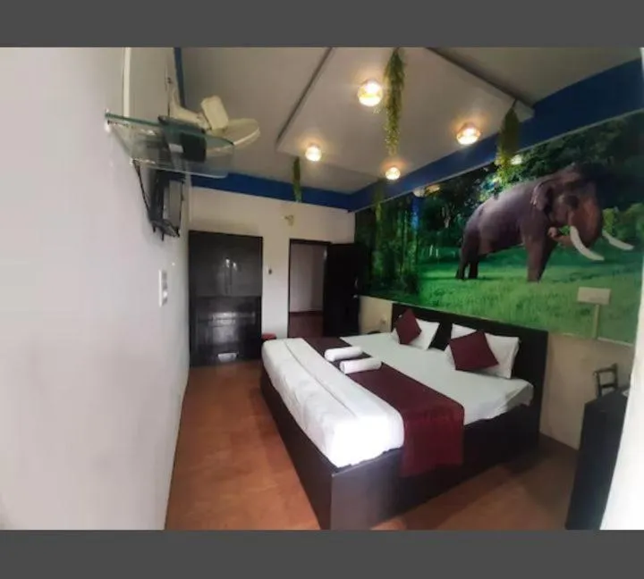 Bed in Bandipur Resort Khan's Gufa