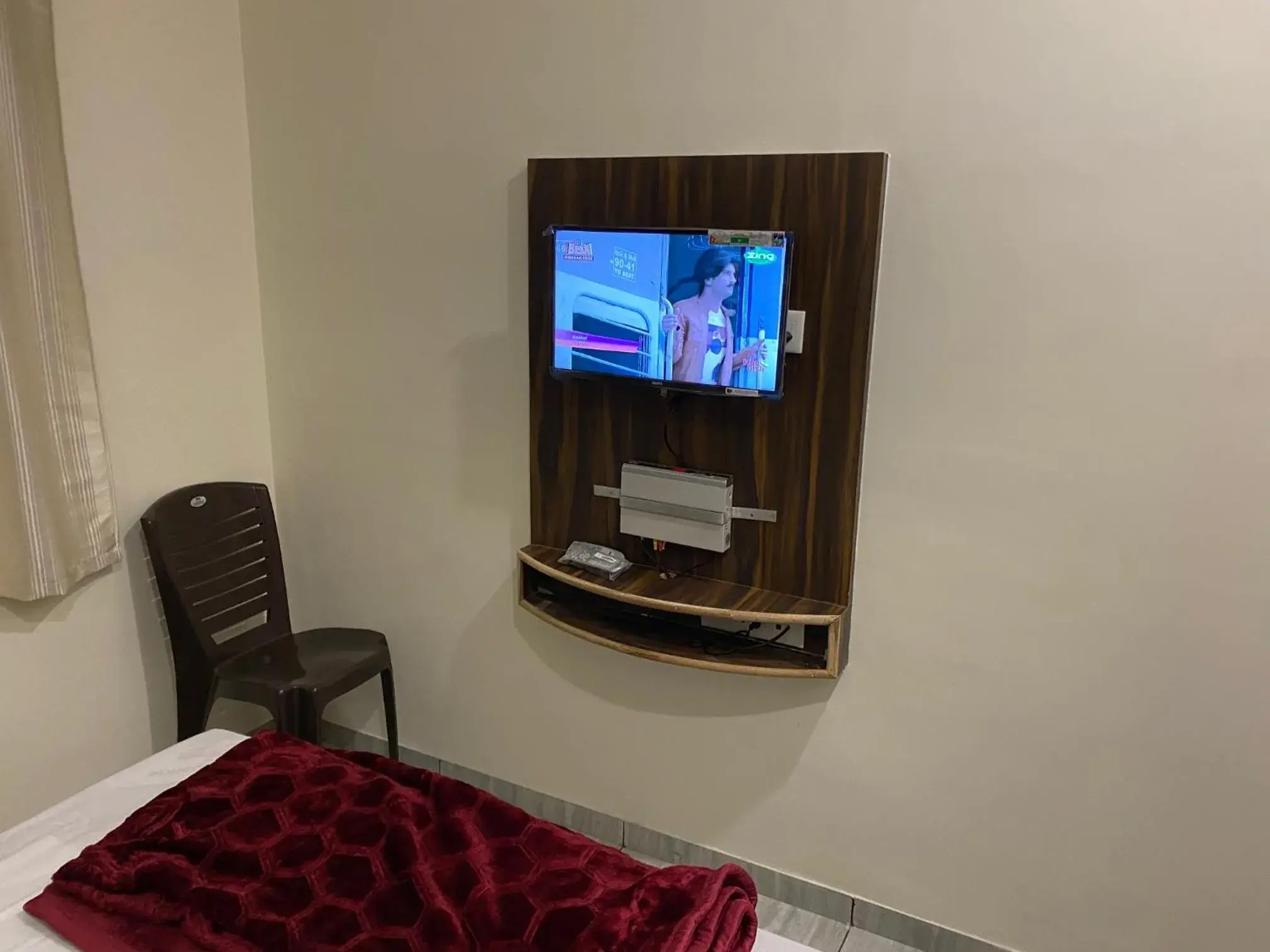 Budget Double Room in Galaxy Residency, Panchgani - MTDC Approved Budget Double Room in Galaxy Residency, Panchgani - MTDC Approved
